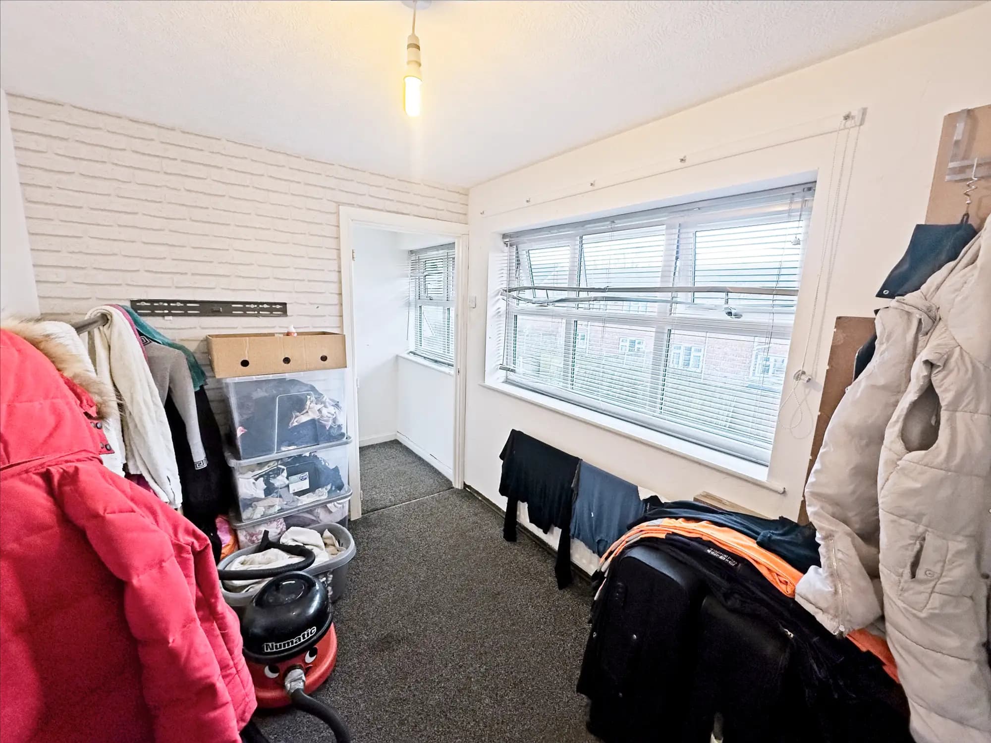 property photo 21 of 37