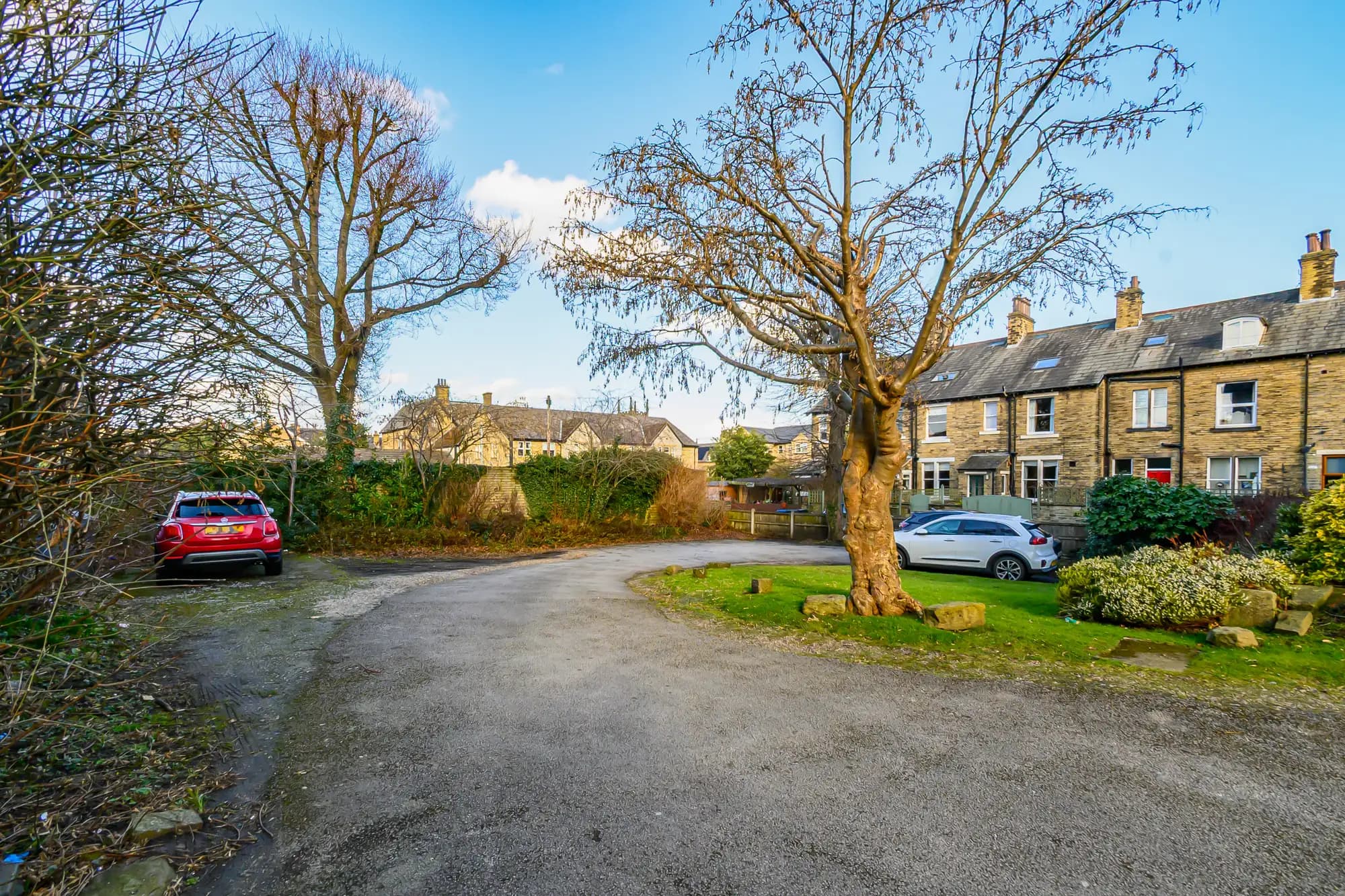 property photo 15 of 18