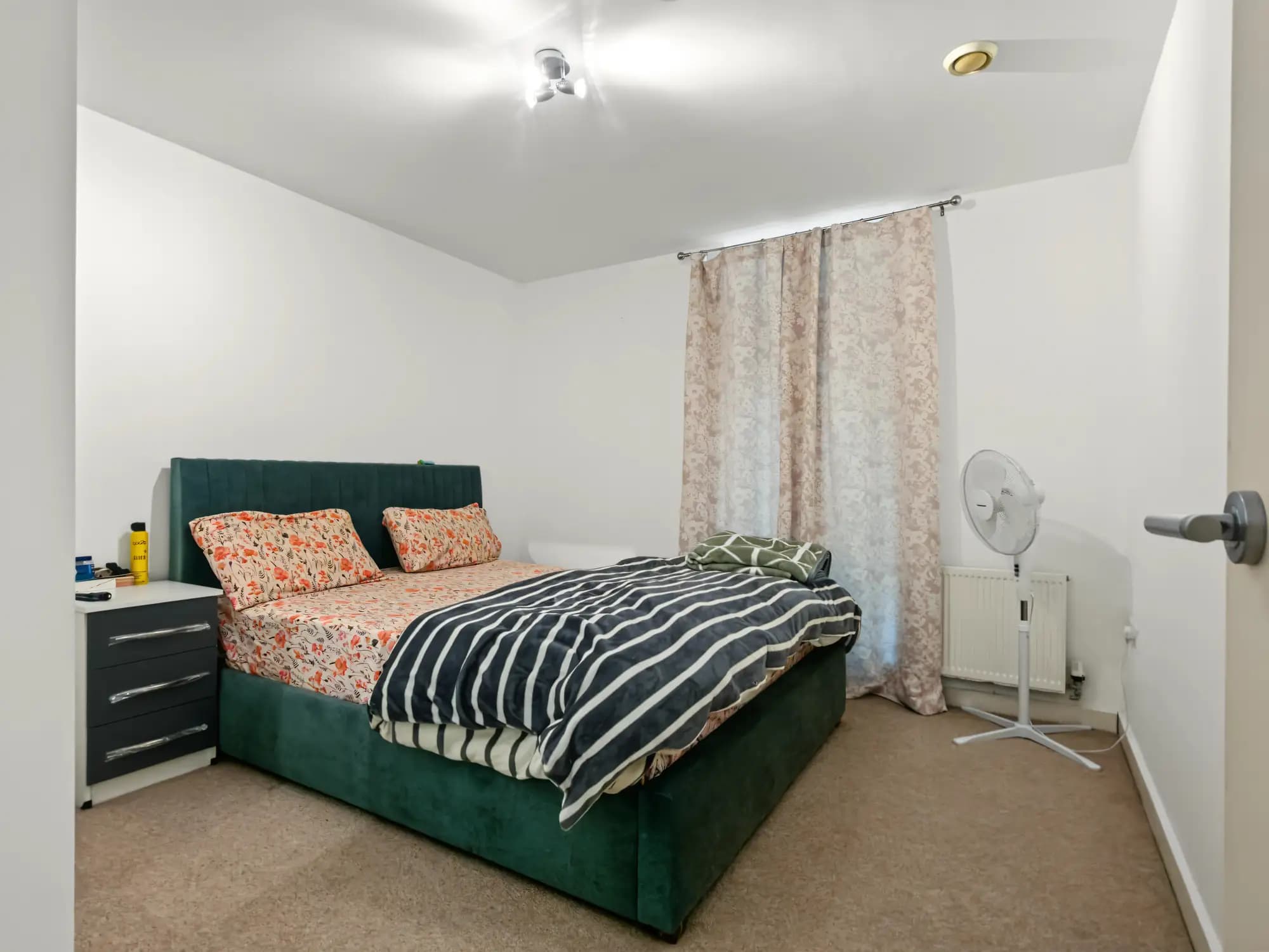 property photo 10 of 18
