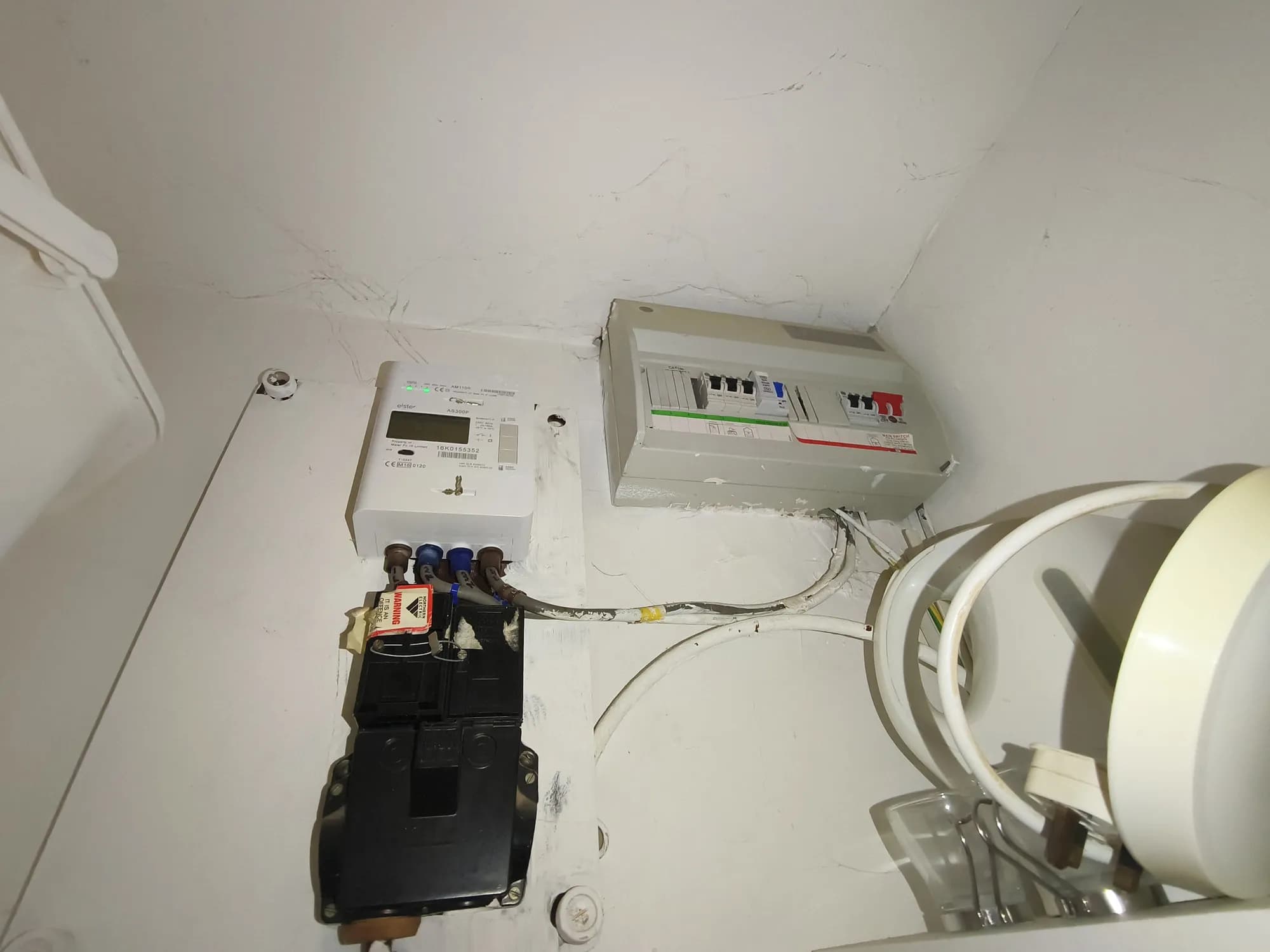 property photo 10 of 14