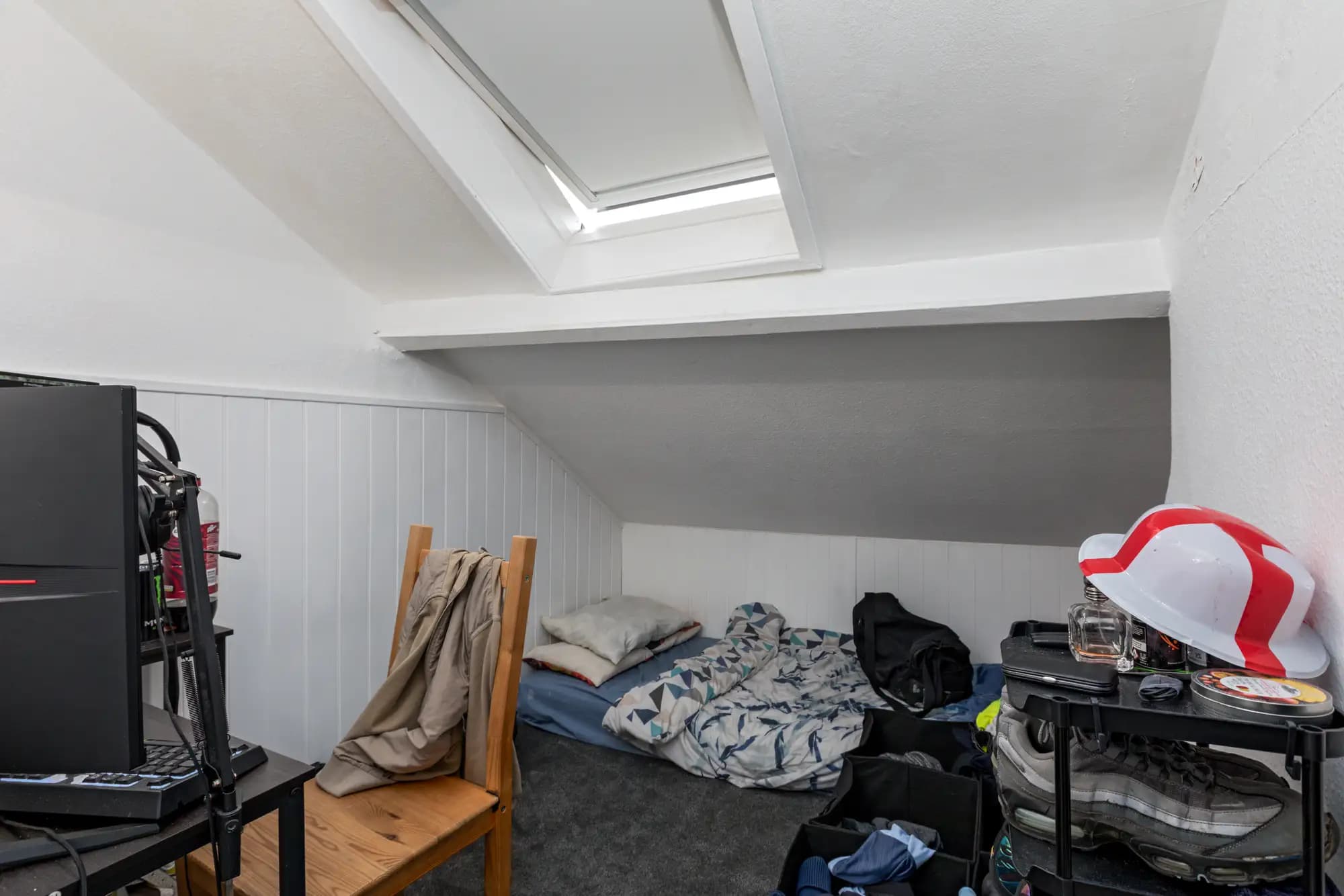 property photo 13 of 18