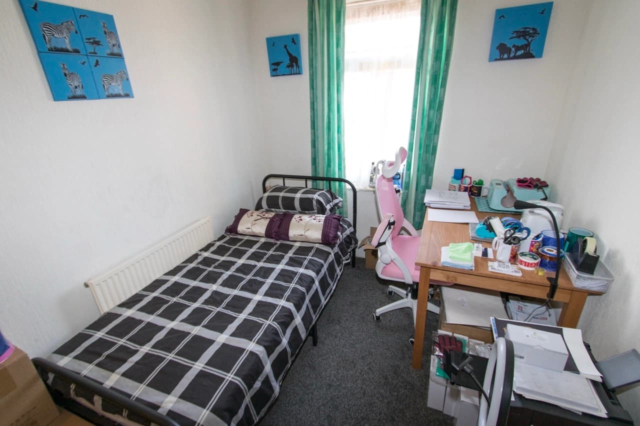 property photo 11 of 20