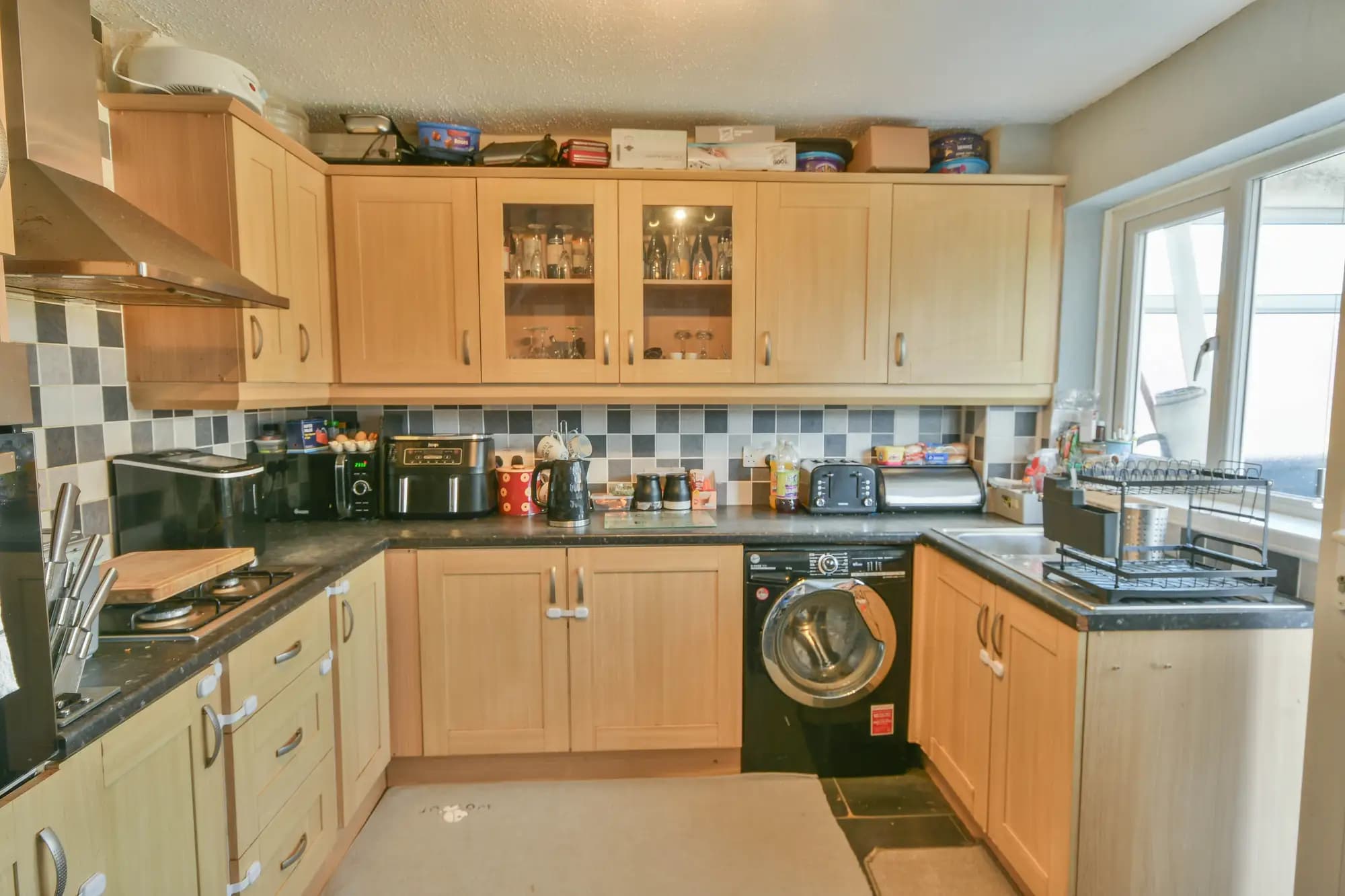 property photo 5 of 17
