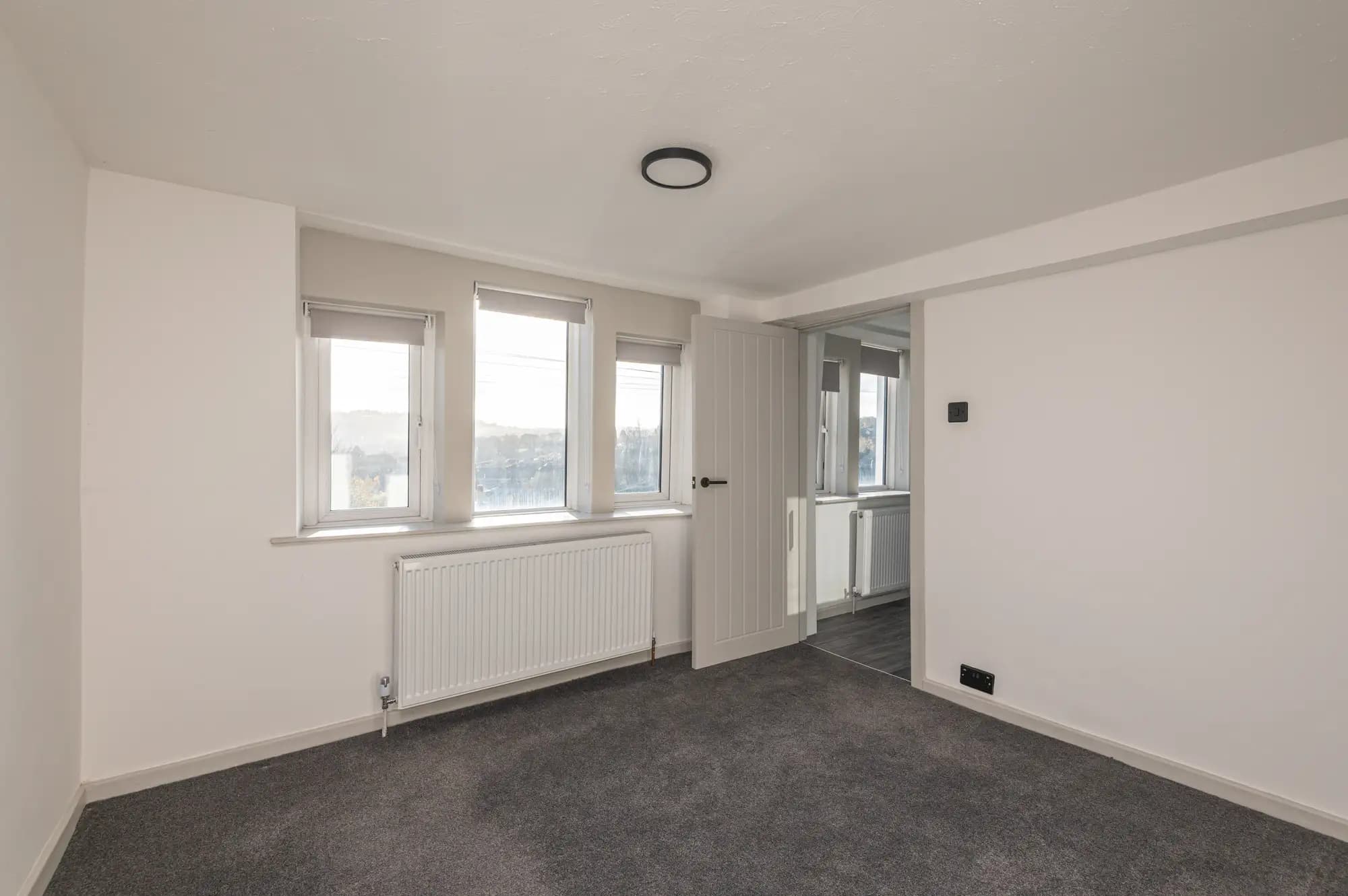 property photo 14 of 28