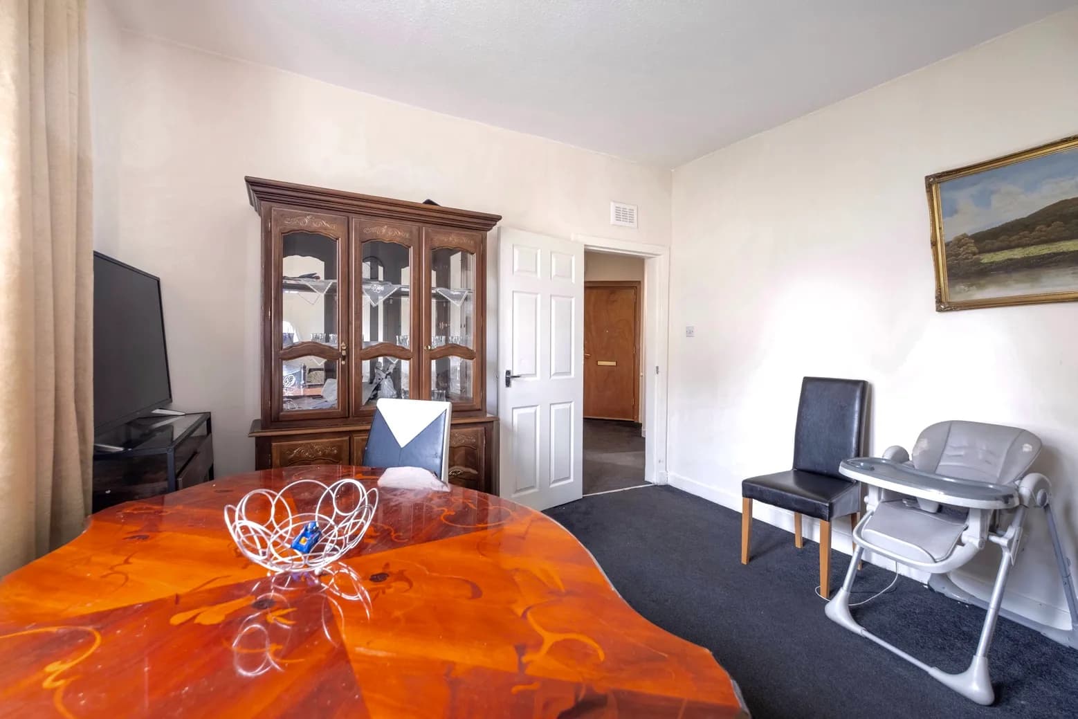 property photo 6 of 28