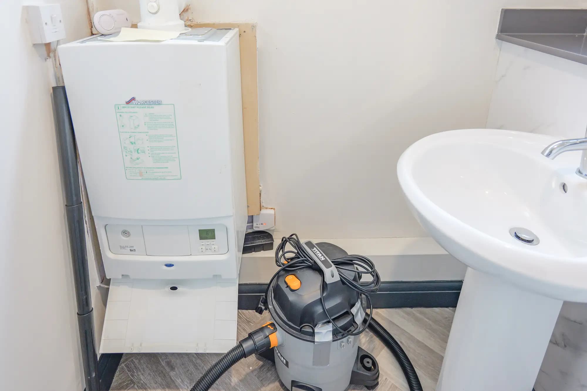 property photo 10 of 29