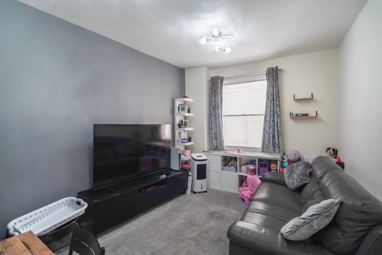 property photo 4 of 56