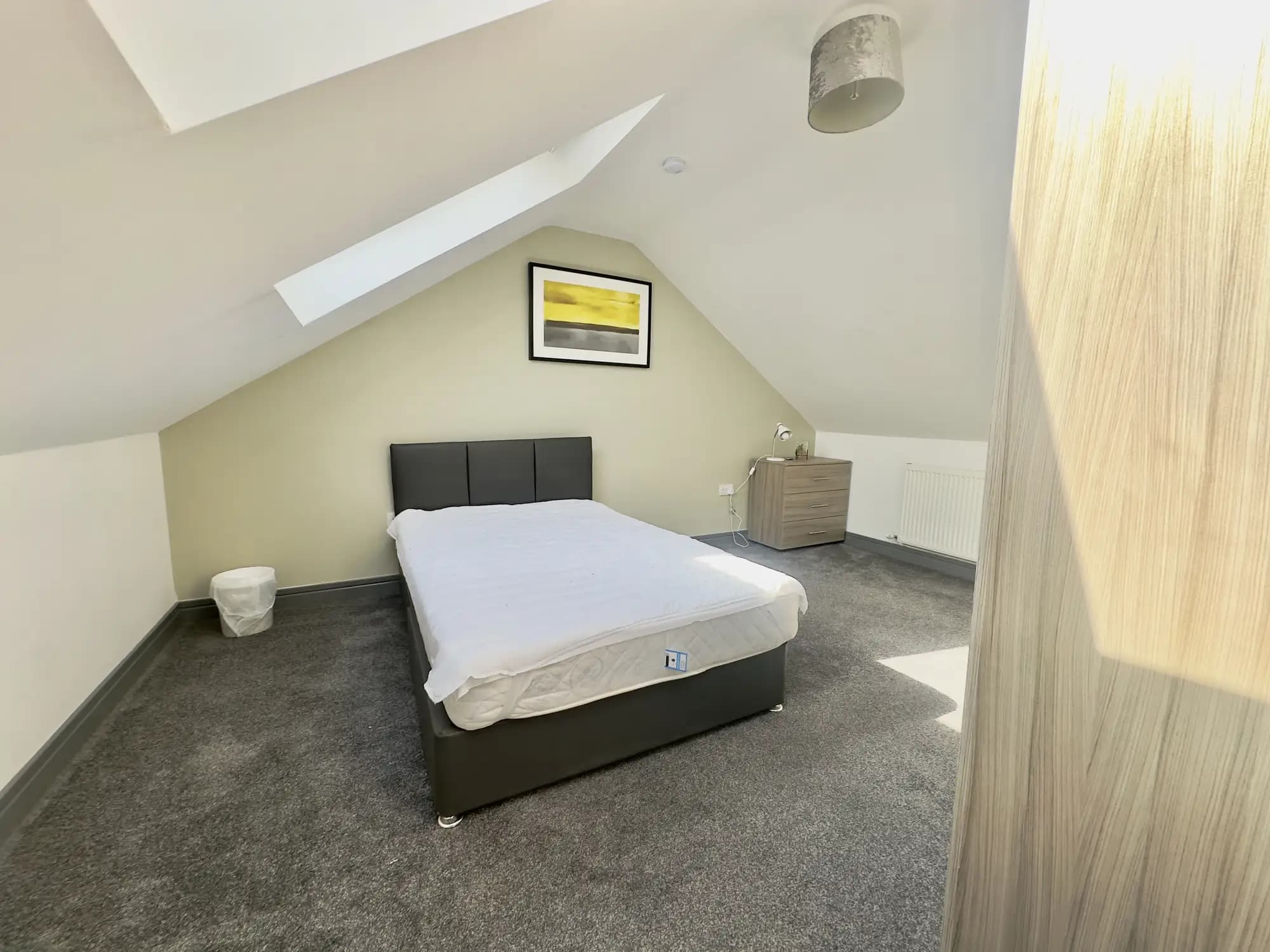 property photo 13 of 27