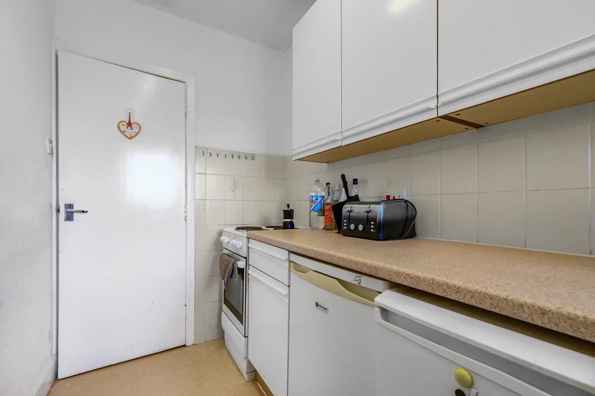 property photo 5 of 18