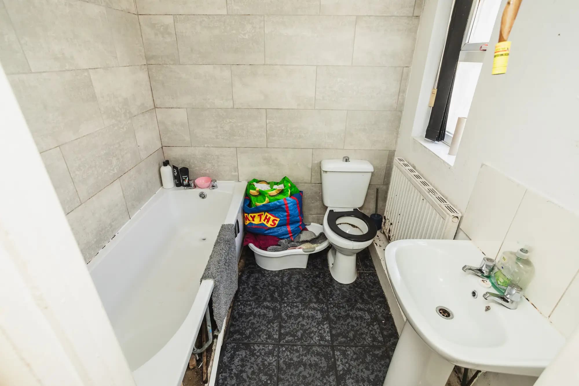property photo 11 of 26