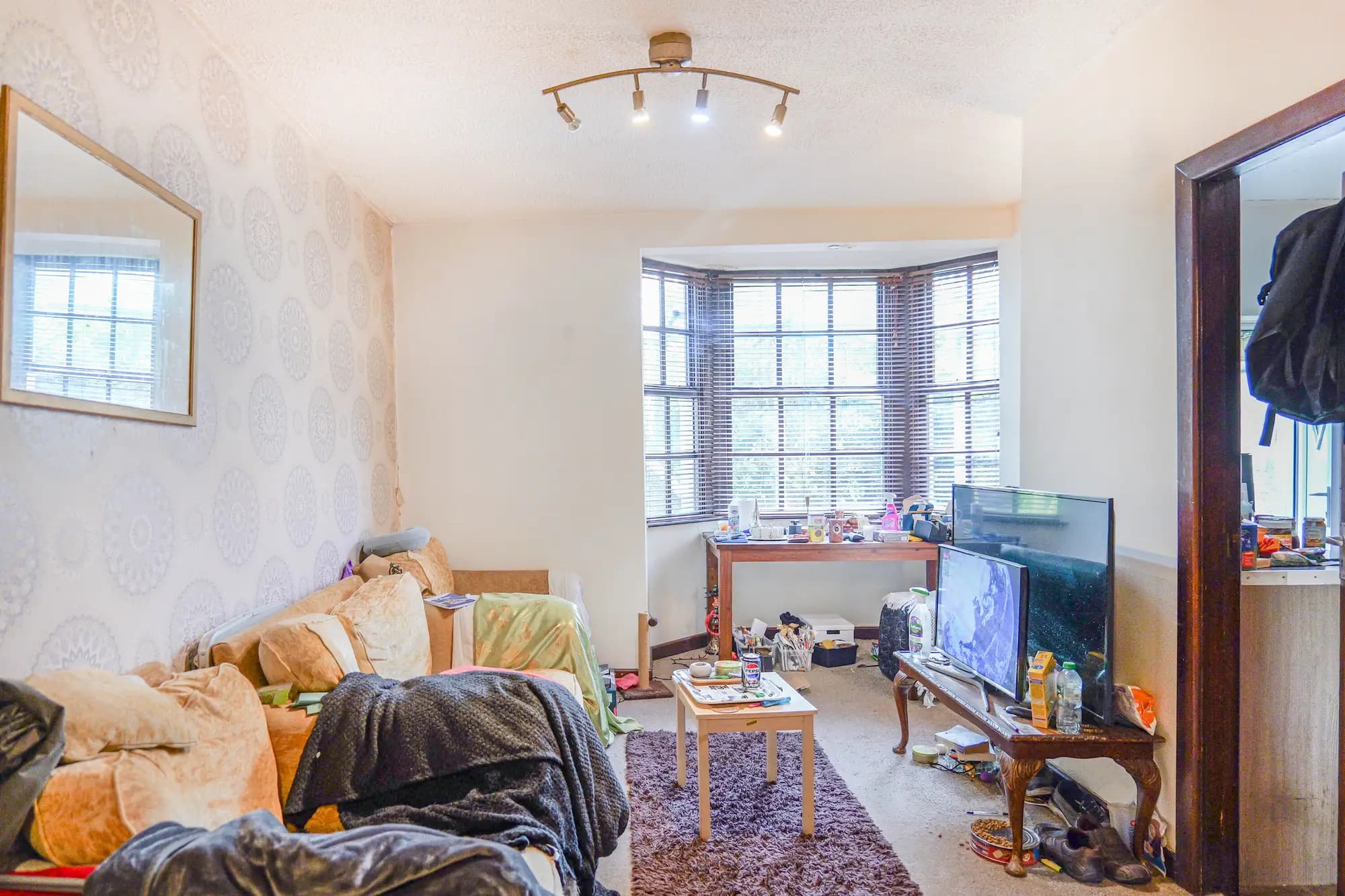 property photo 4 of 20