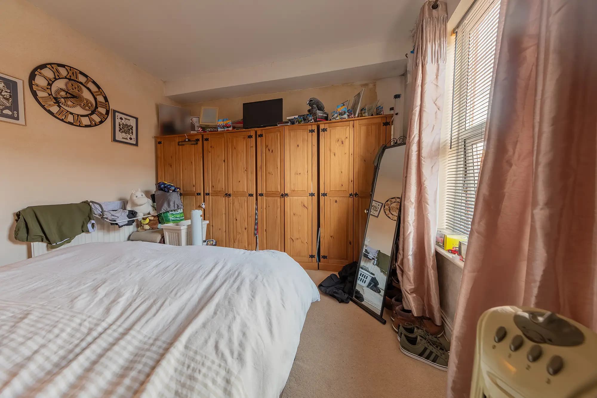 property photo 11 of 26