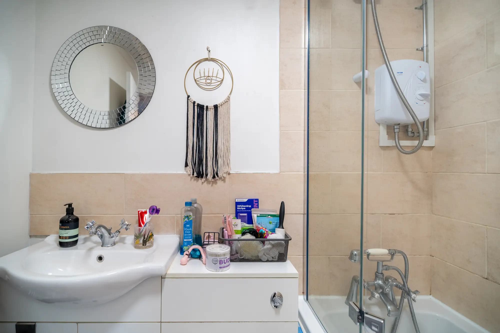 property photo 5 of 11