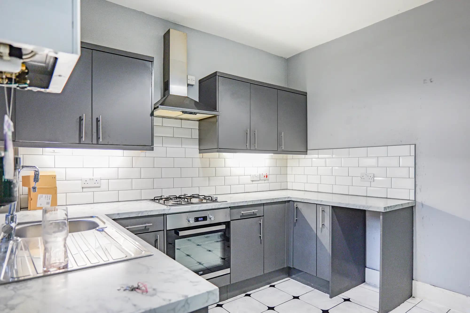 property photo 5 of 34