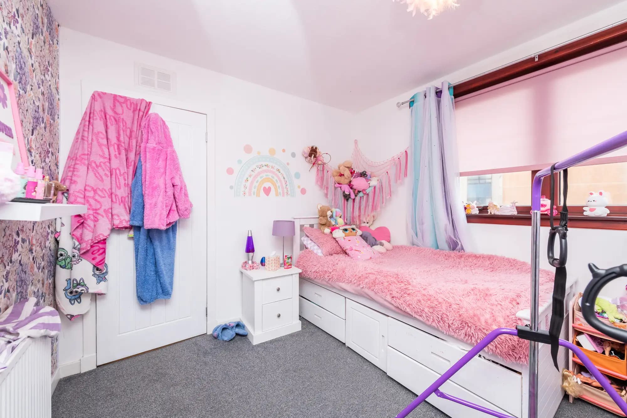 property photo 20 of 36