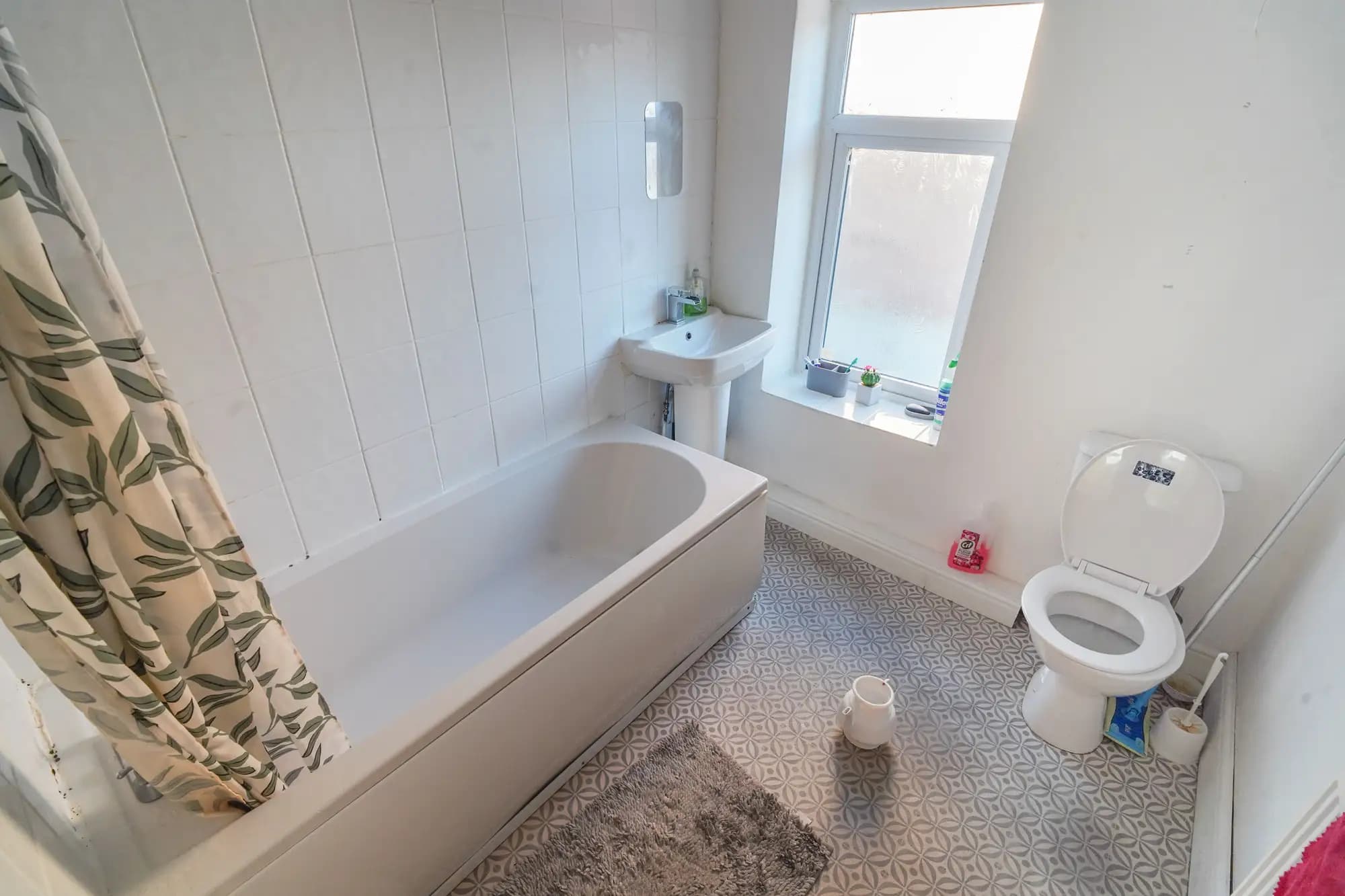 property photo 7 of 21