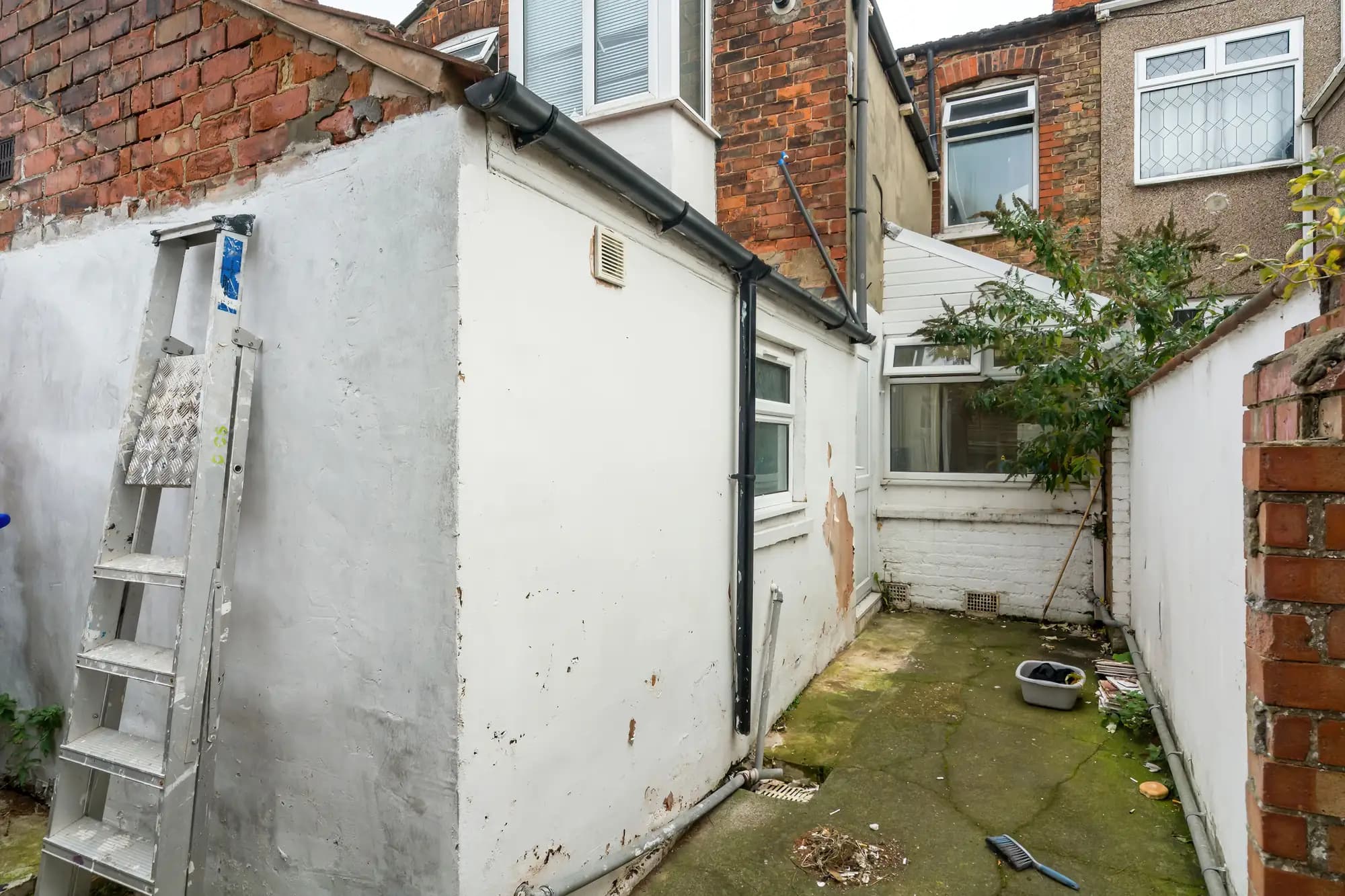 property photo 15 of 18