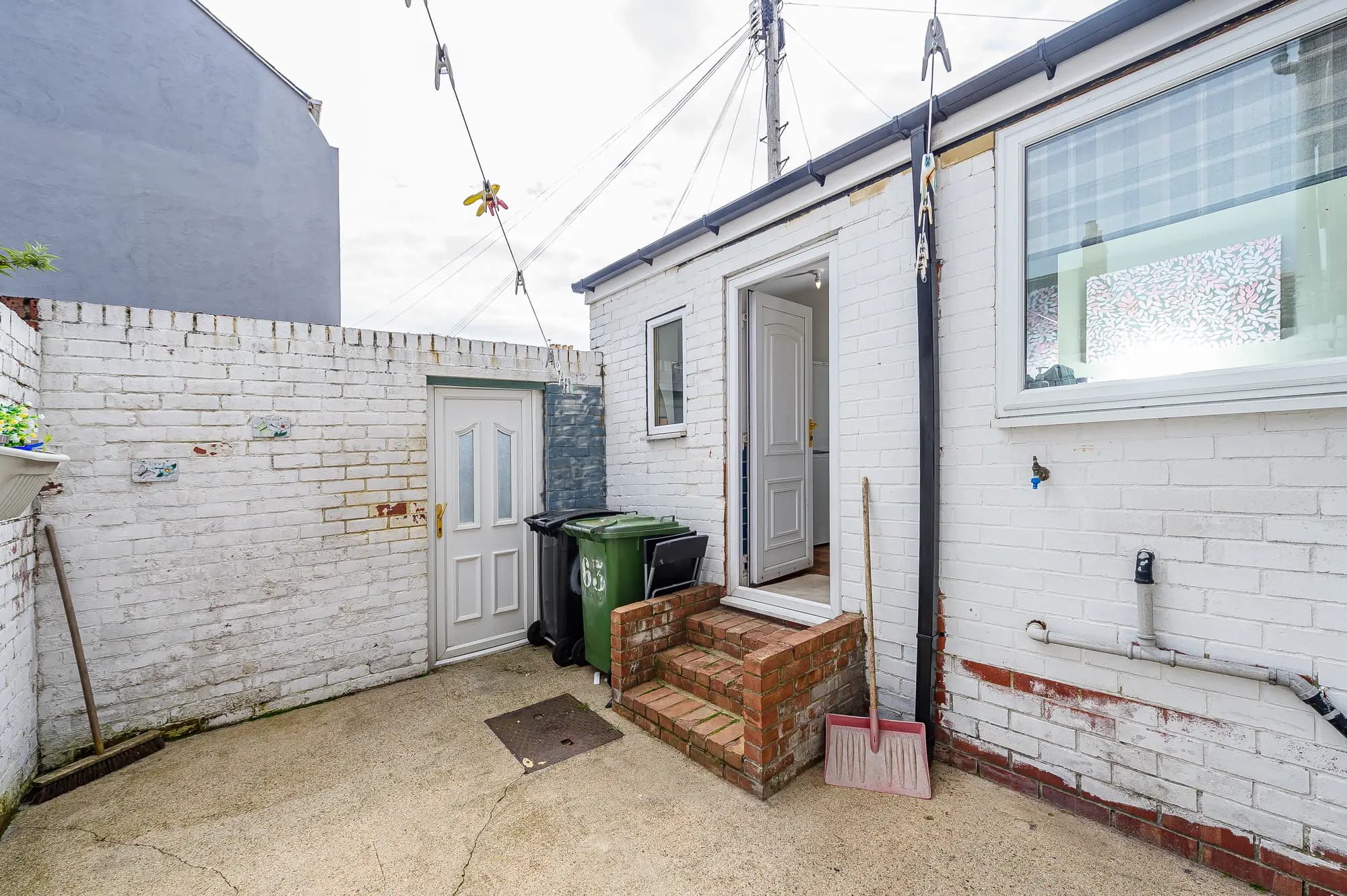 property photo 15 of 17