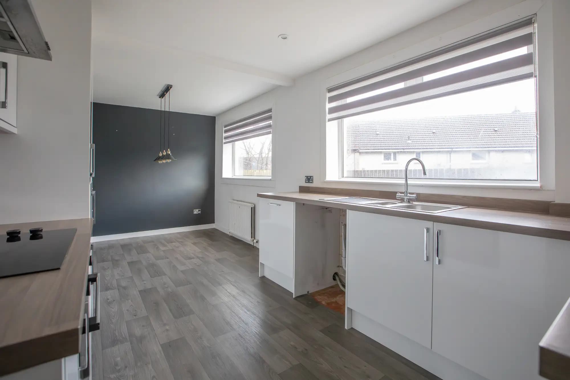 property photo 9 of 43