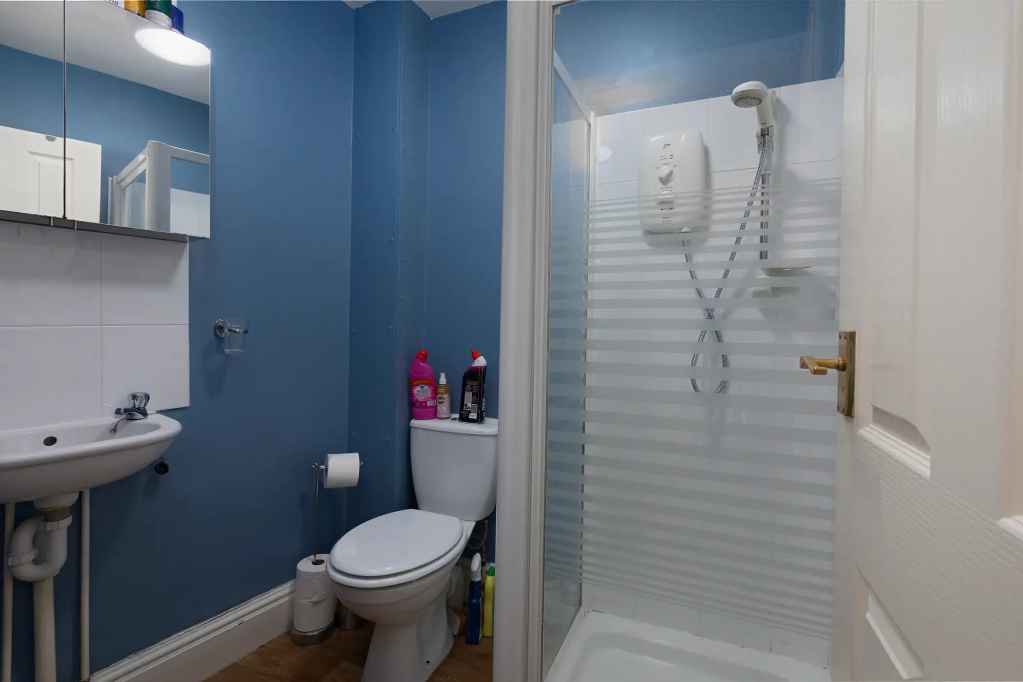 property photo 8 of 25