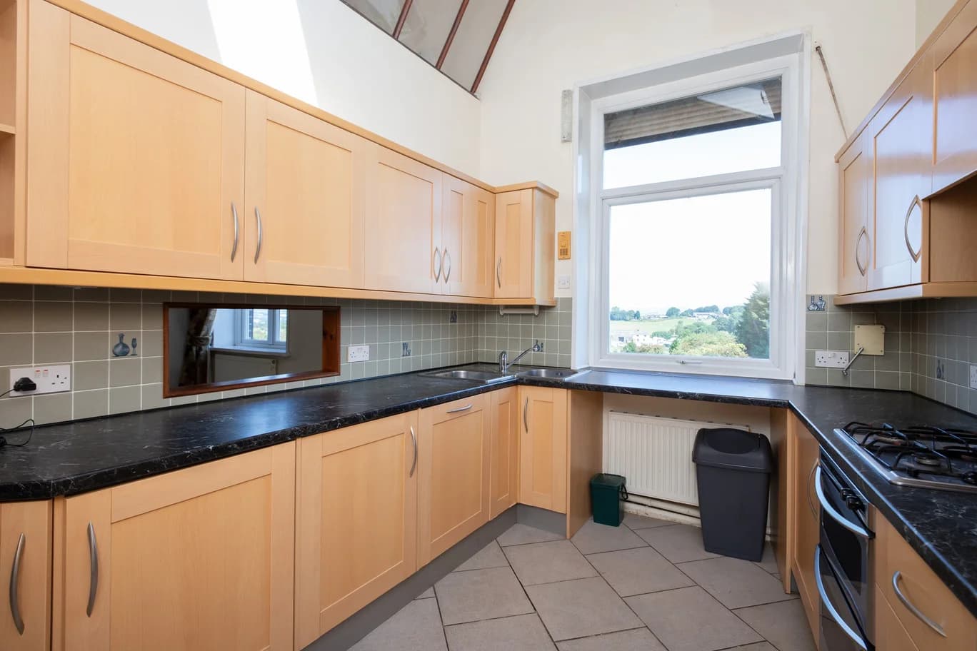 property photo 13 of 47