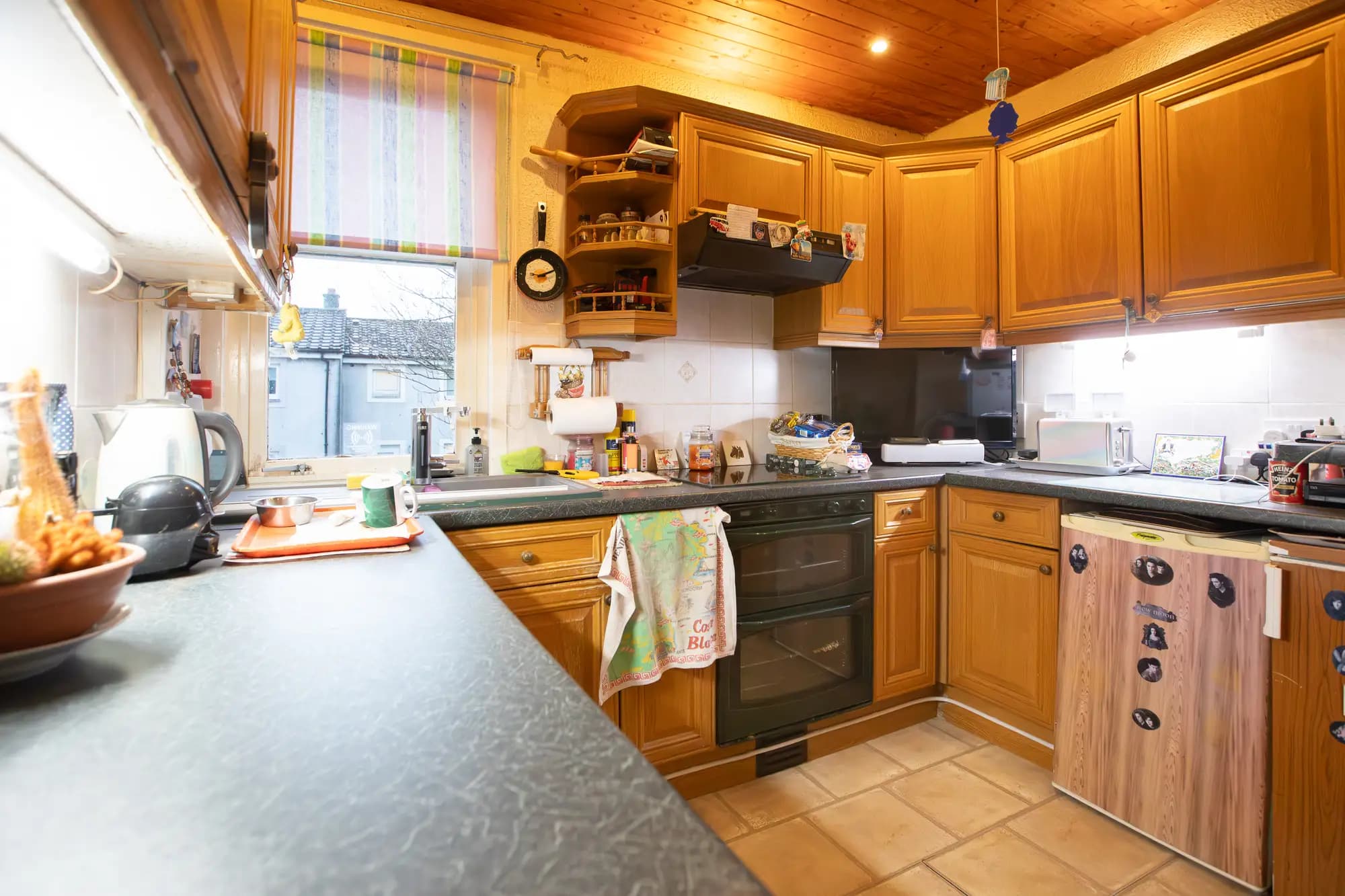 property photo 6 of 27