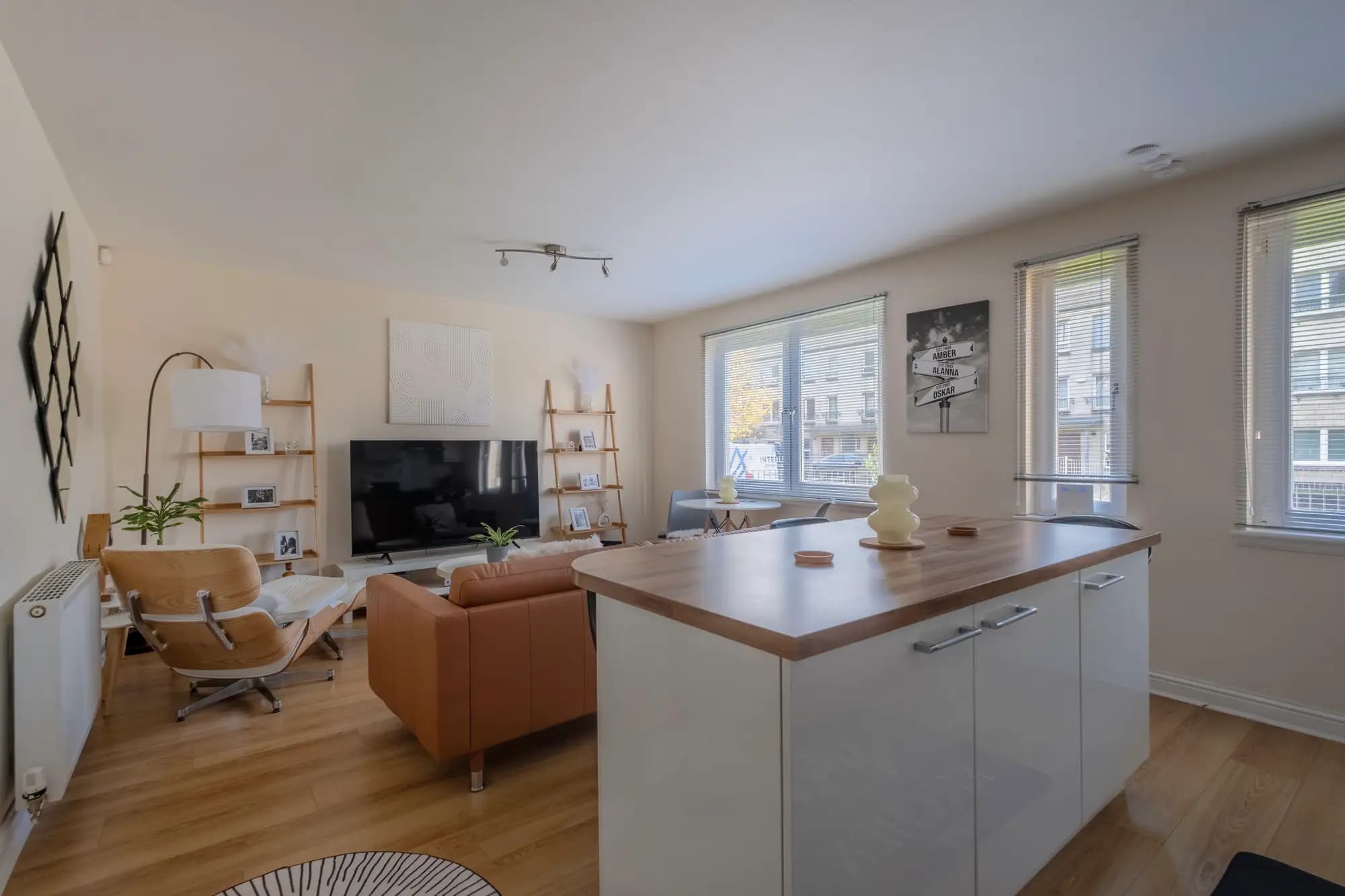 property photo 7 of 28