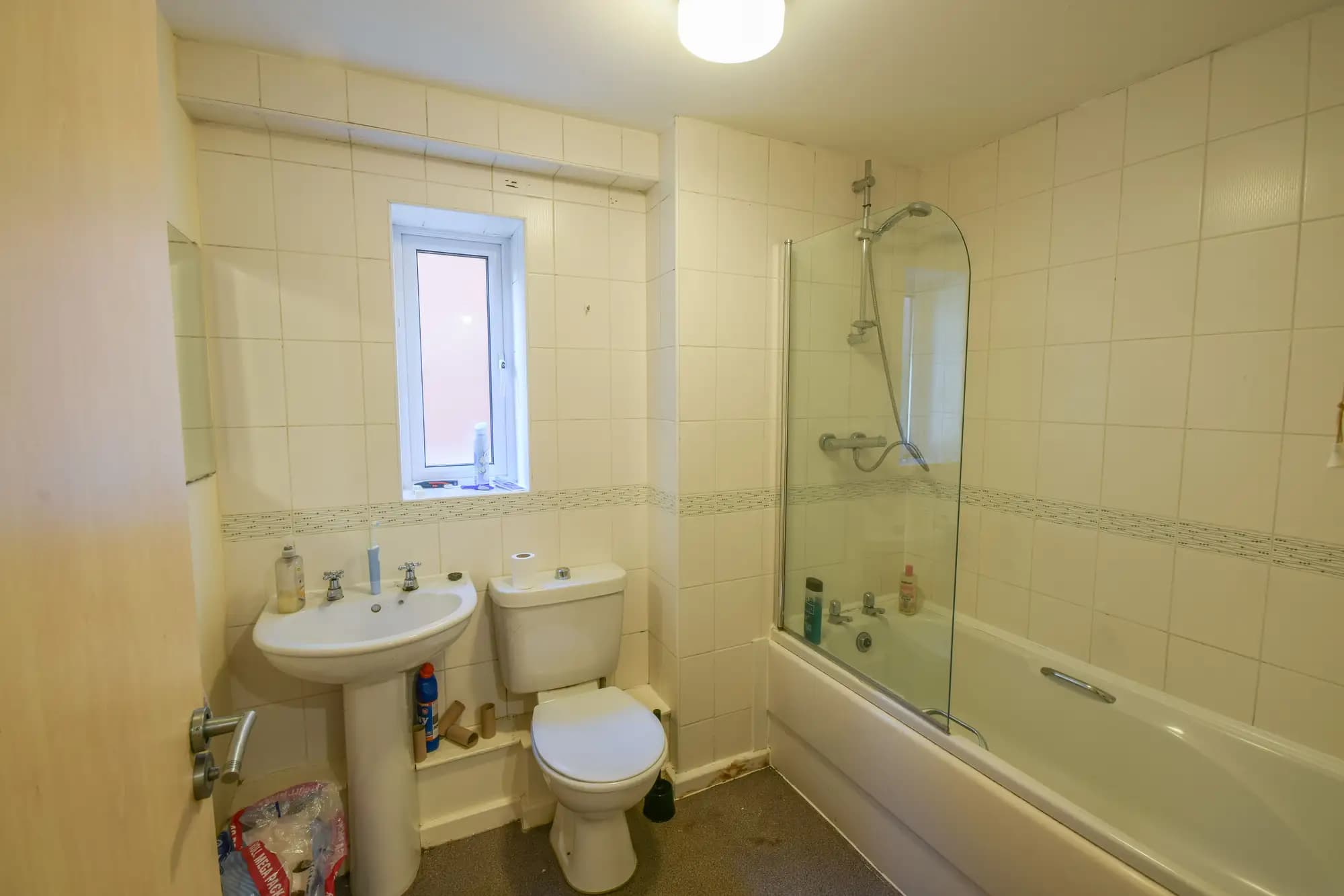 property photo 6 of 19