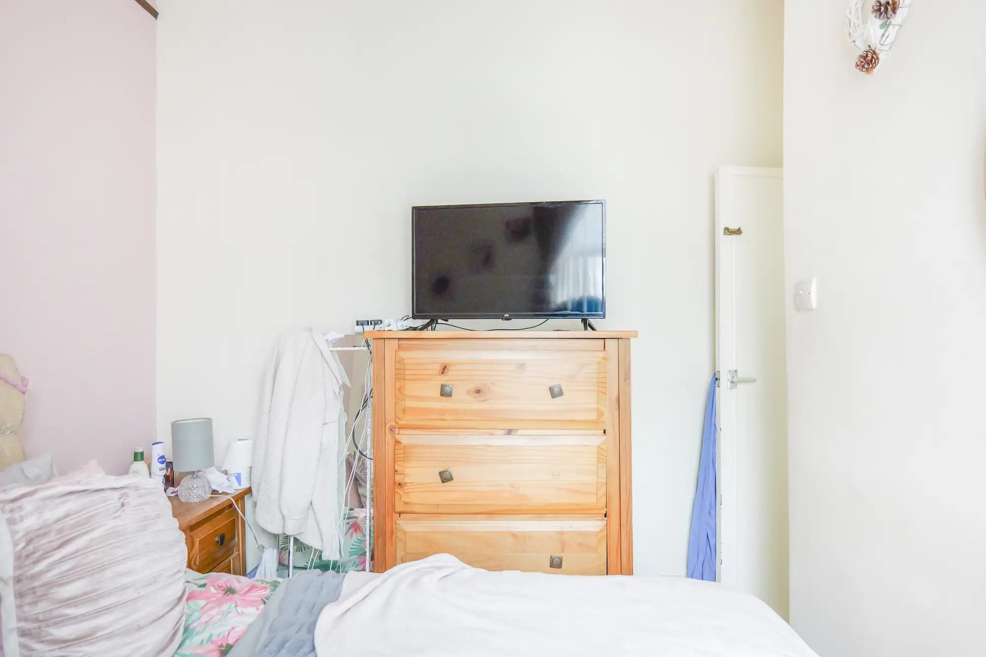 property photo 10 of 24