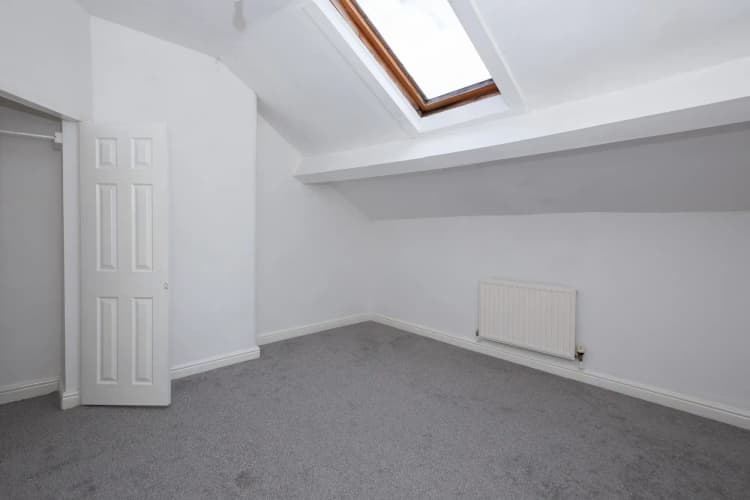 property photo 12 of 20