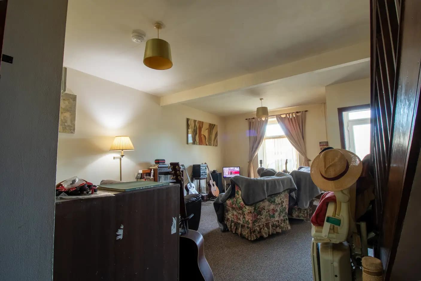 property photo 3 of 20