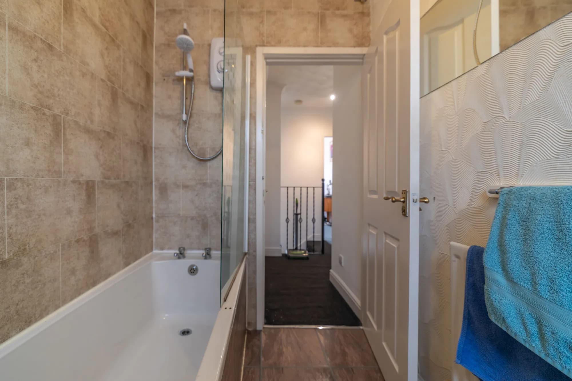 property photo 9 of 20