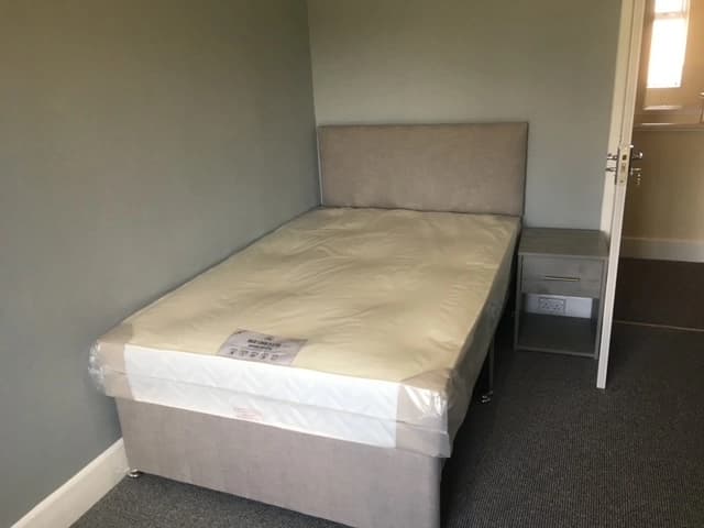 property photo 22 of 40