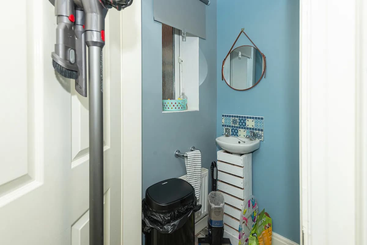 property photo 10 of 30