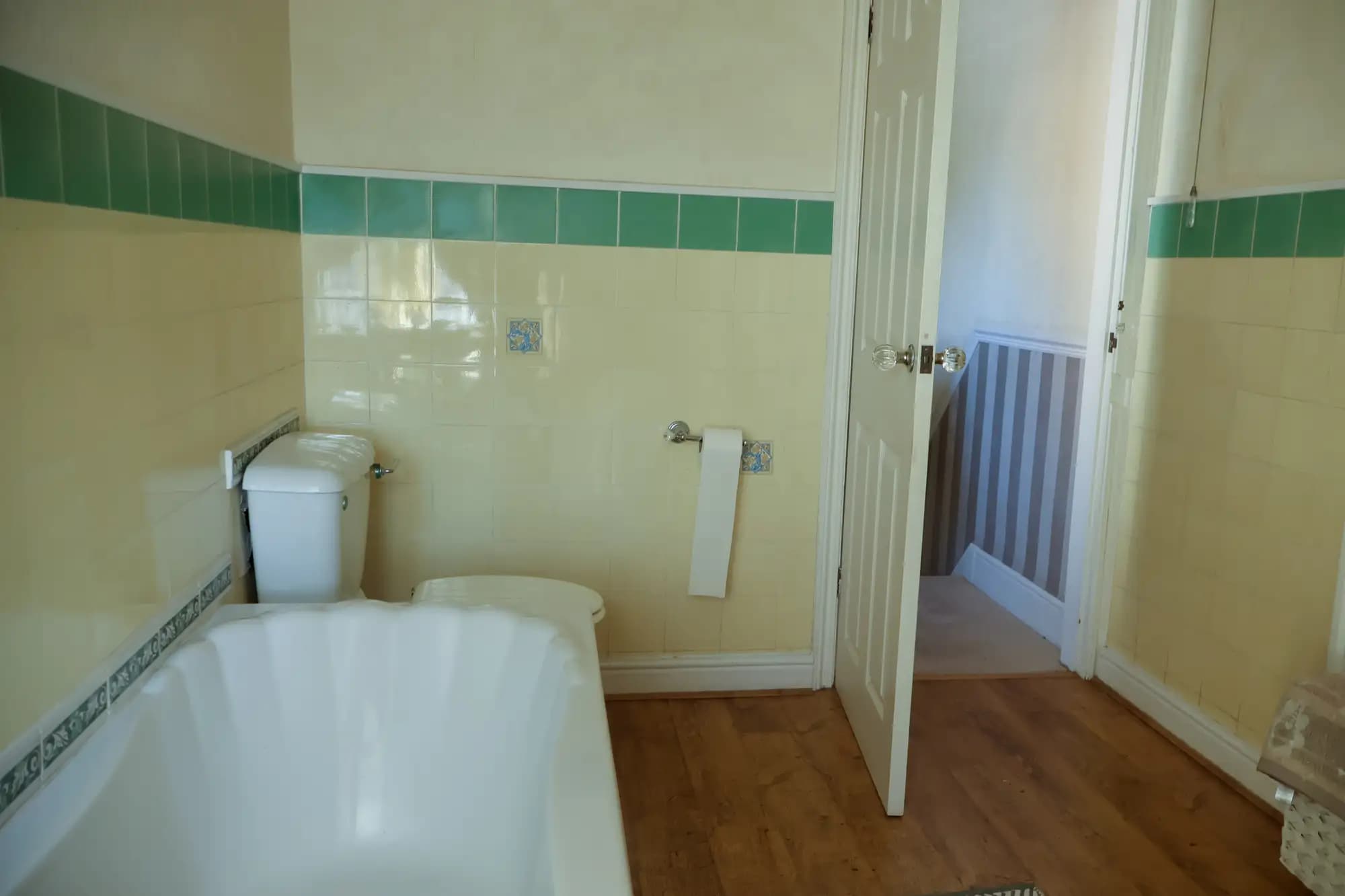 property photo 7 of 15