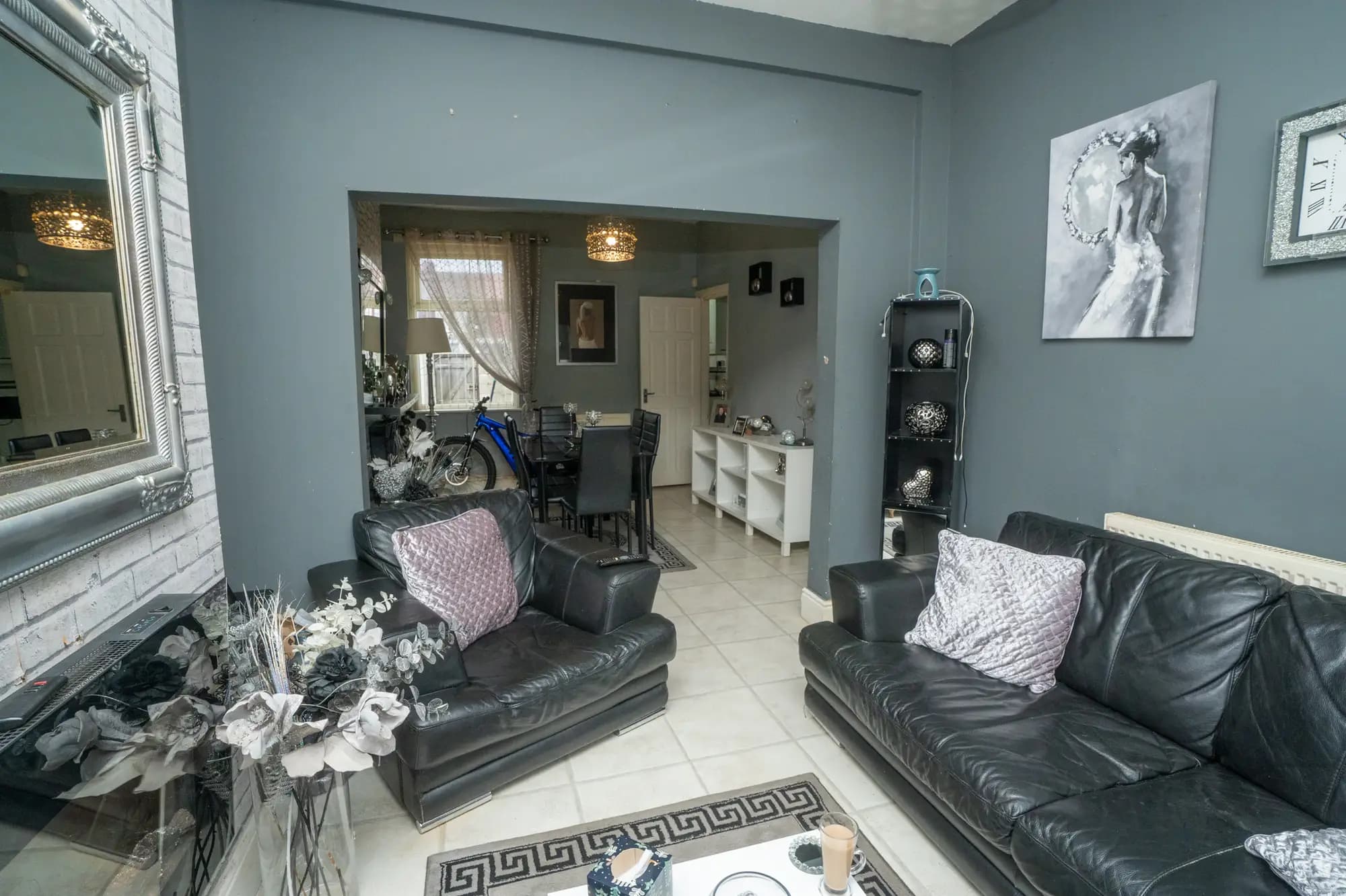 property photo 3 of 27
