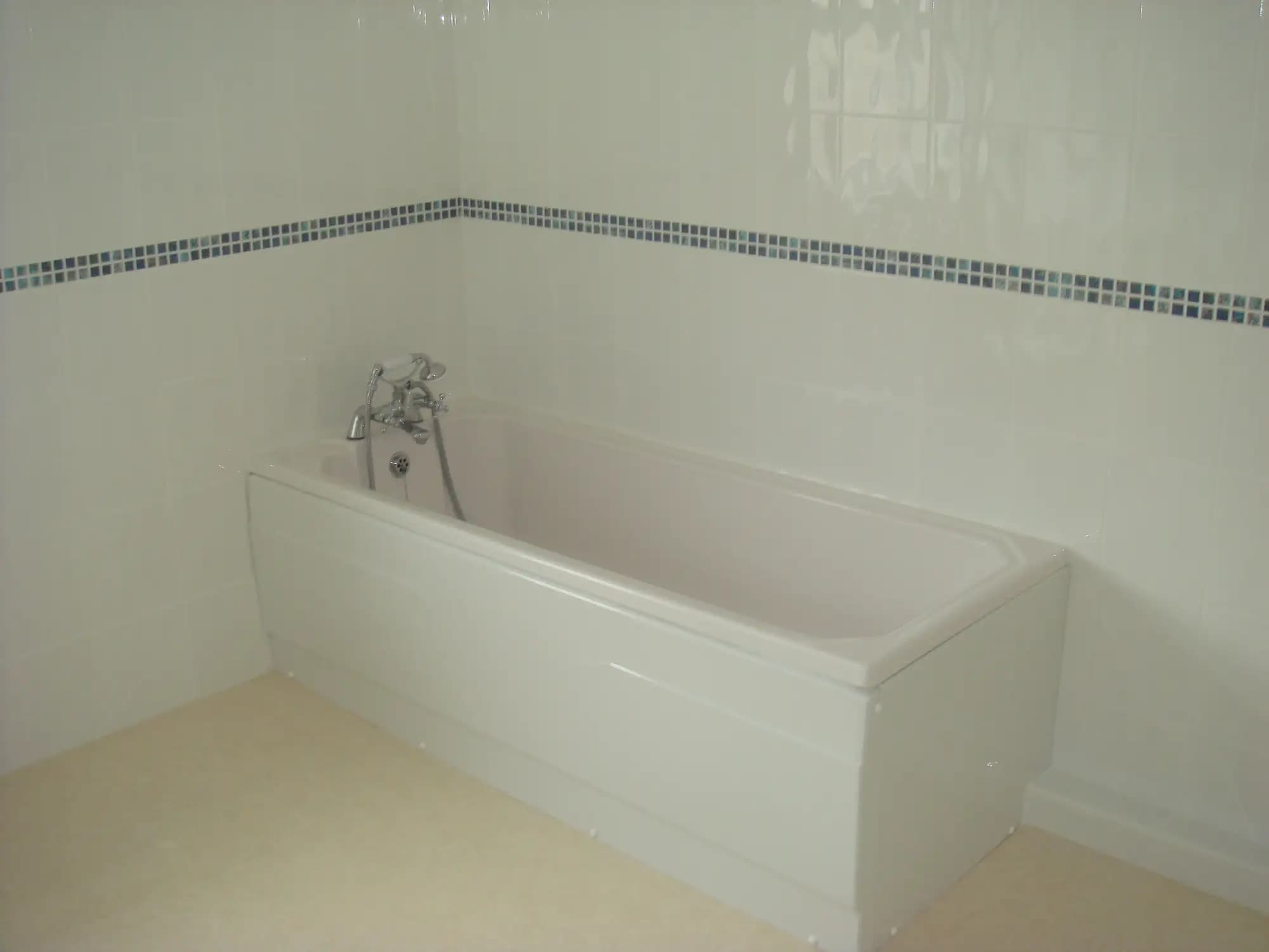 property photo 10 of 17