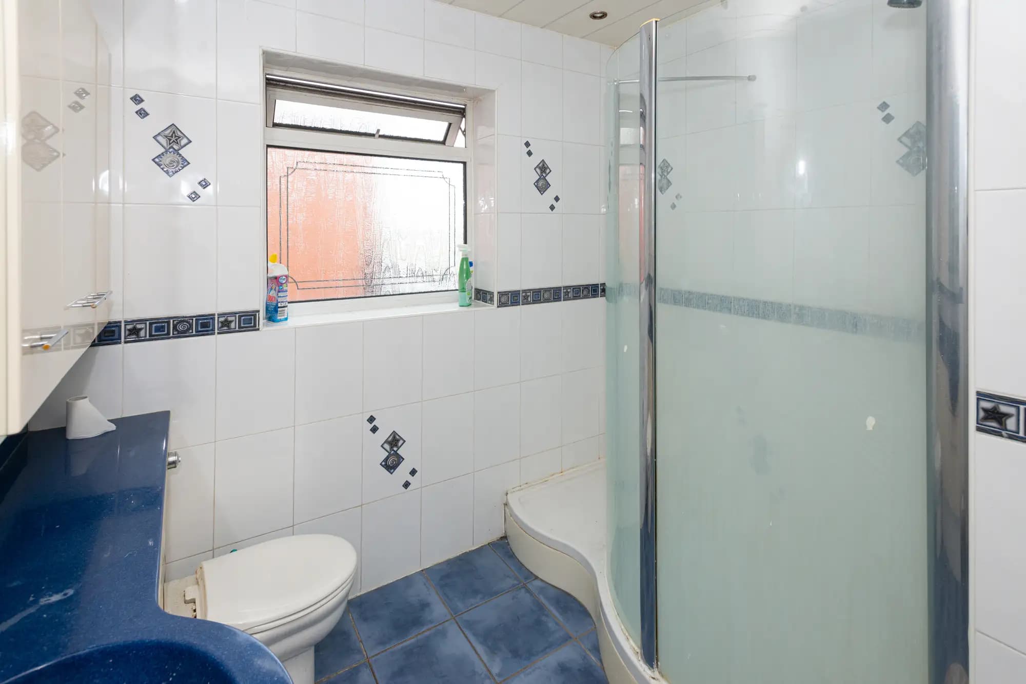 property photo 5 of 19