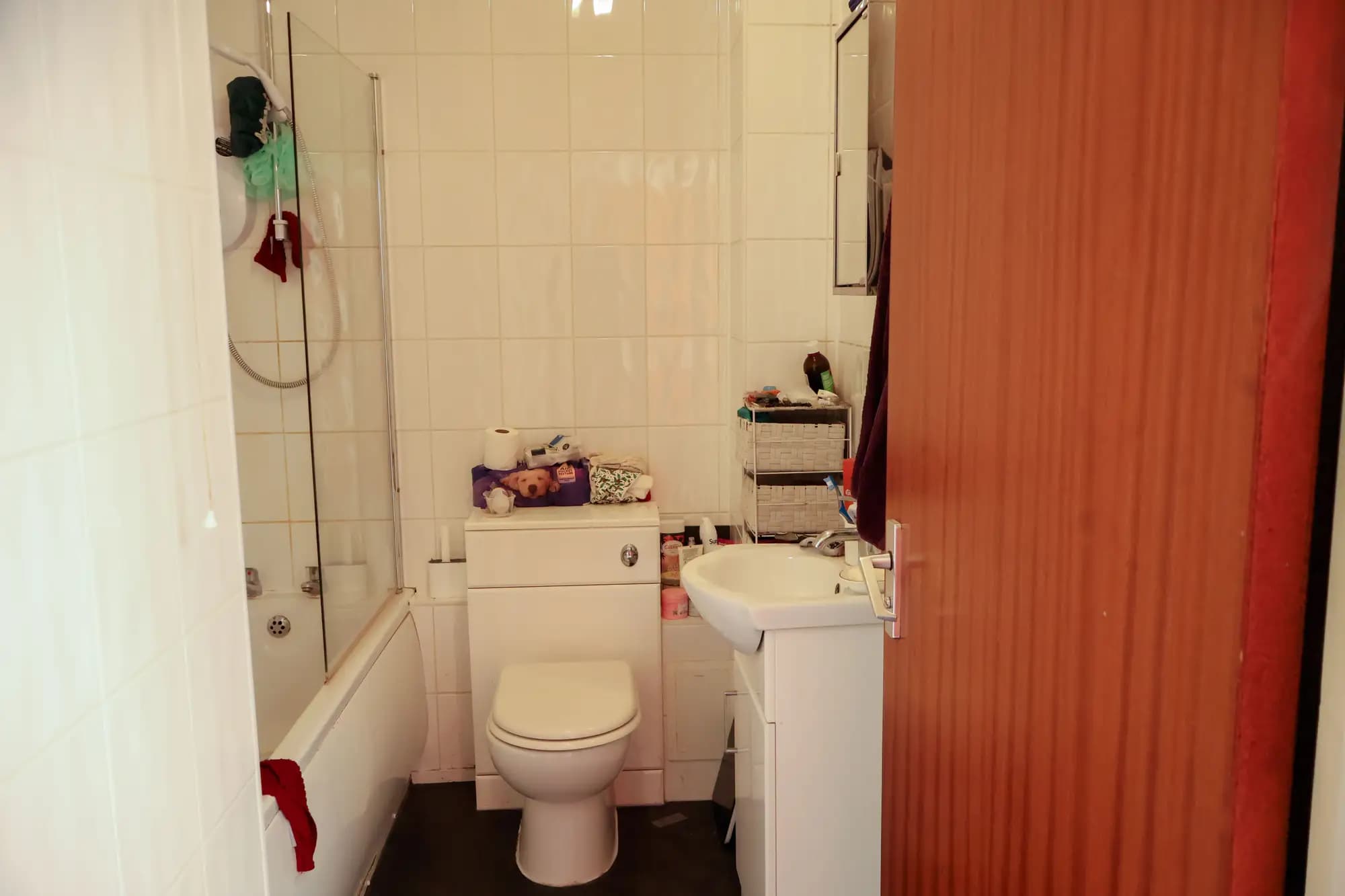 property photo 8 of 17