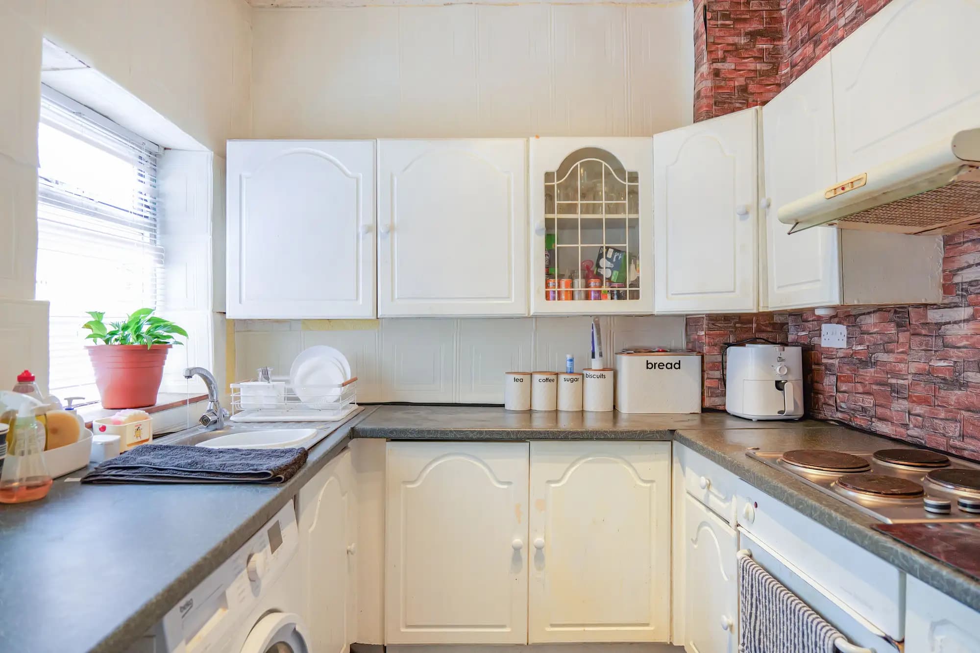 property photo 6 of 20