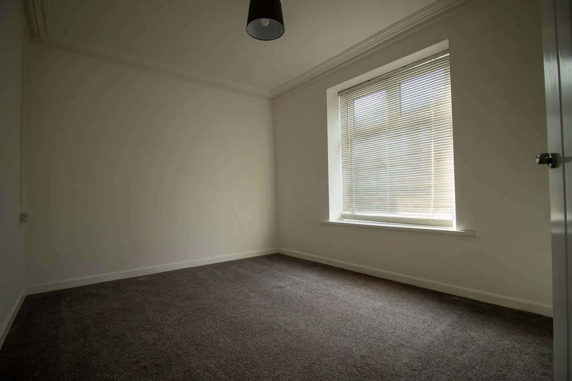 property photo 4 of 16
