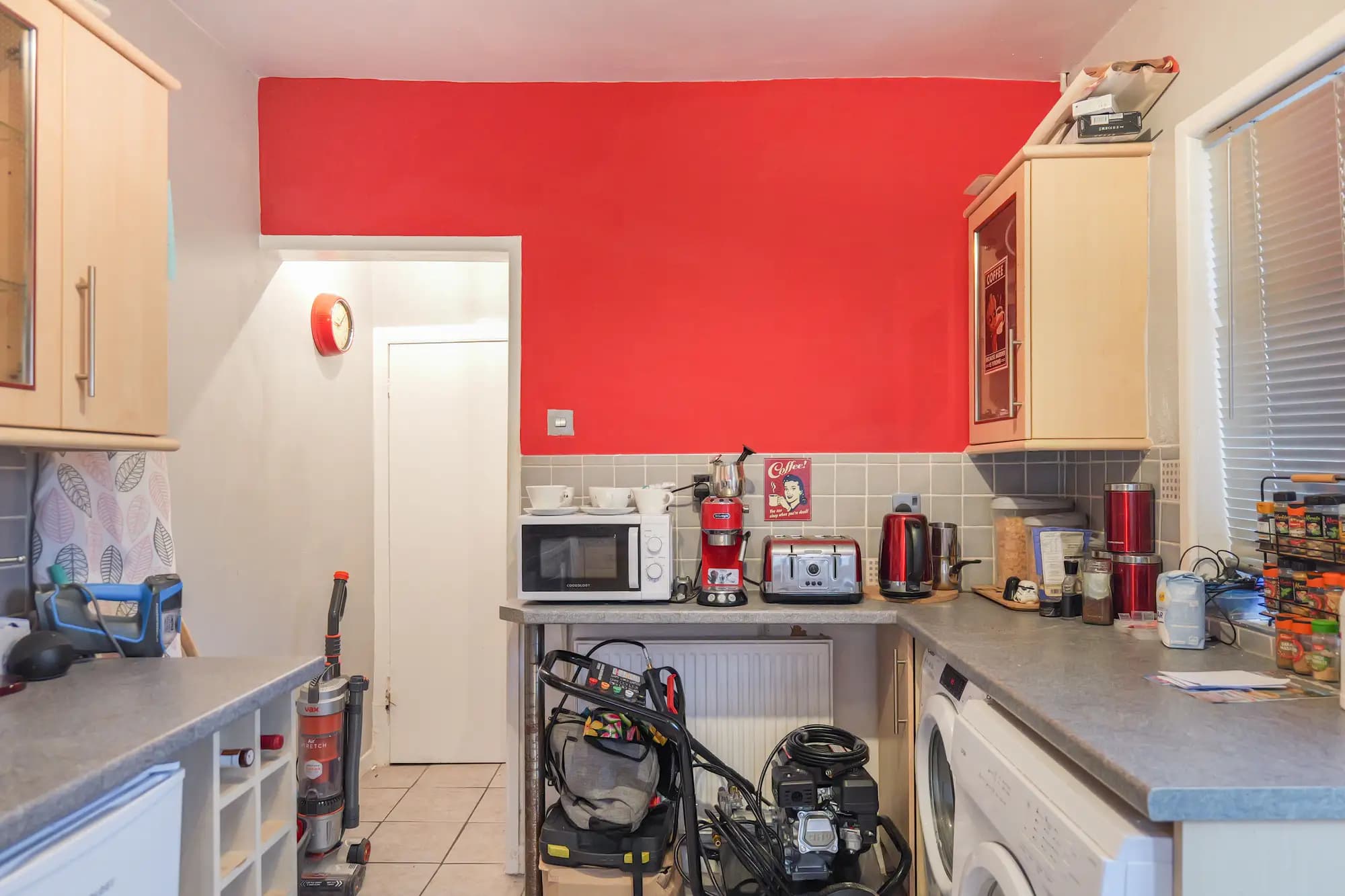 property photo 6 of 19