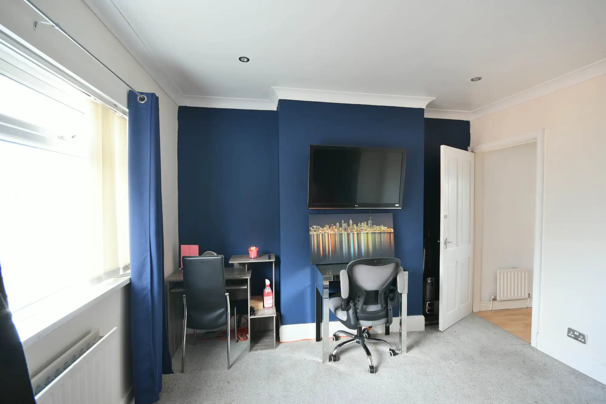 property photo 12 of 17