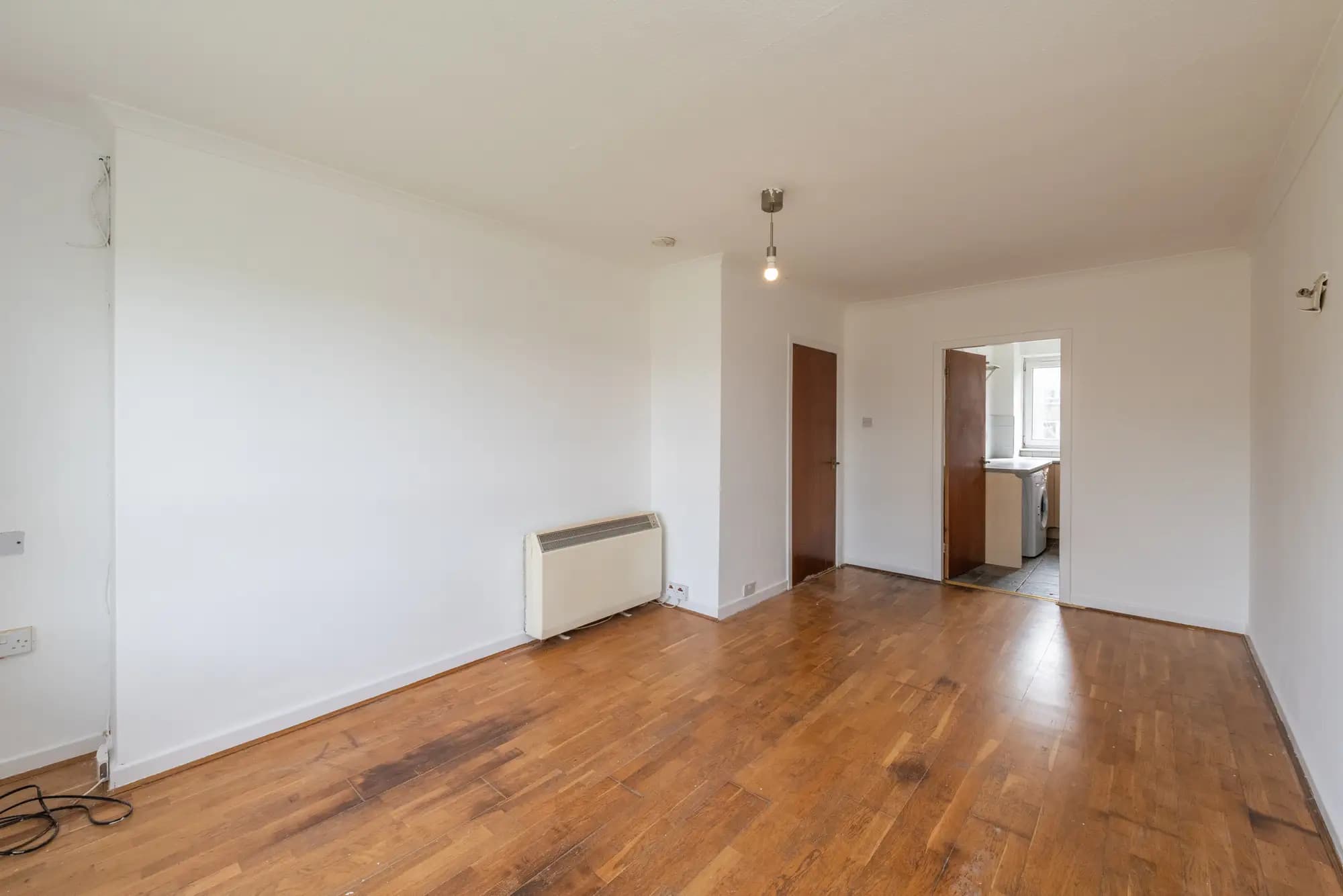 property photo 4 of 16