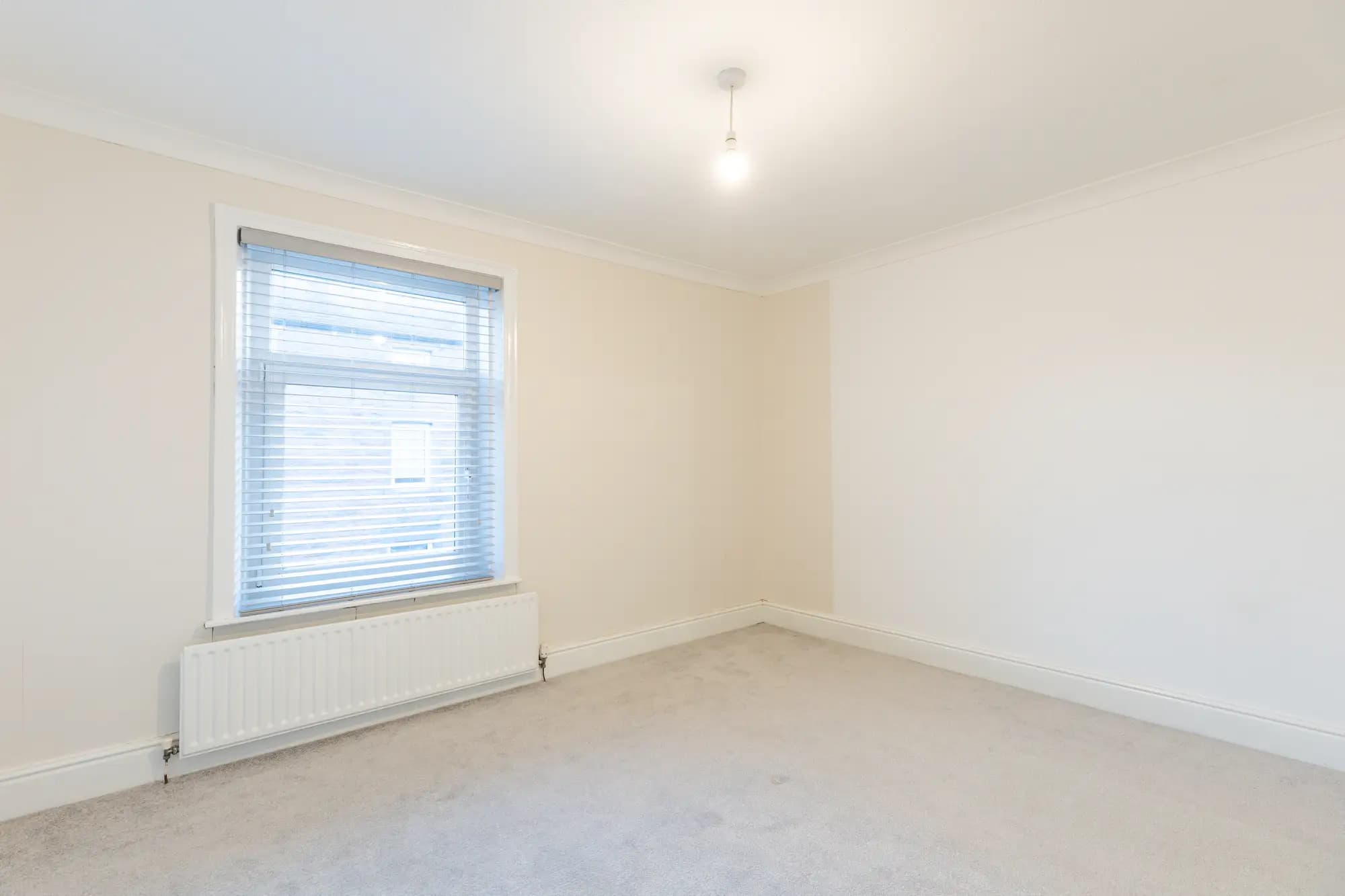 property photo 11 of 16
