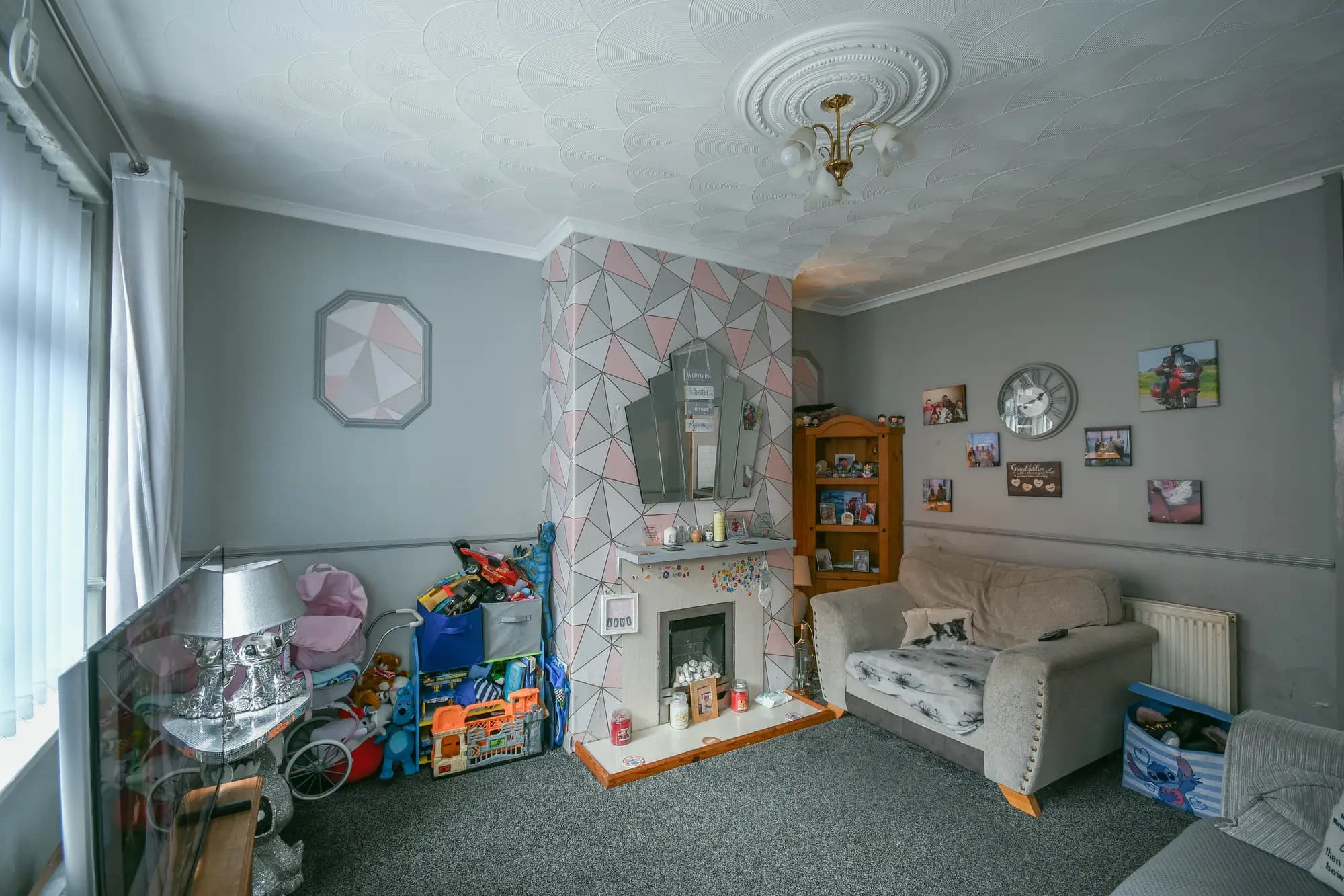 property photo 3 of 25