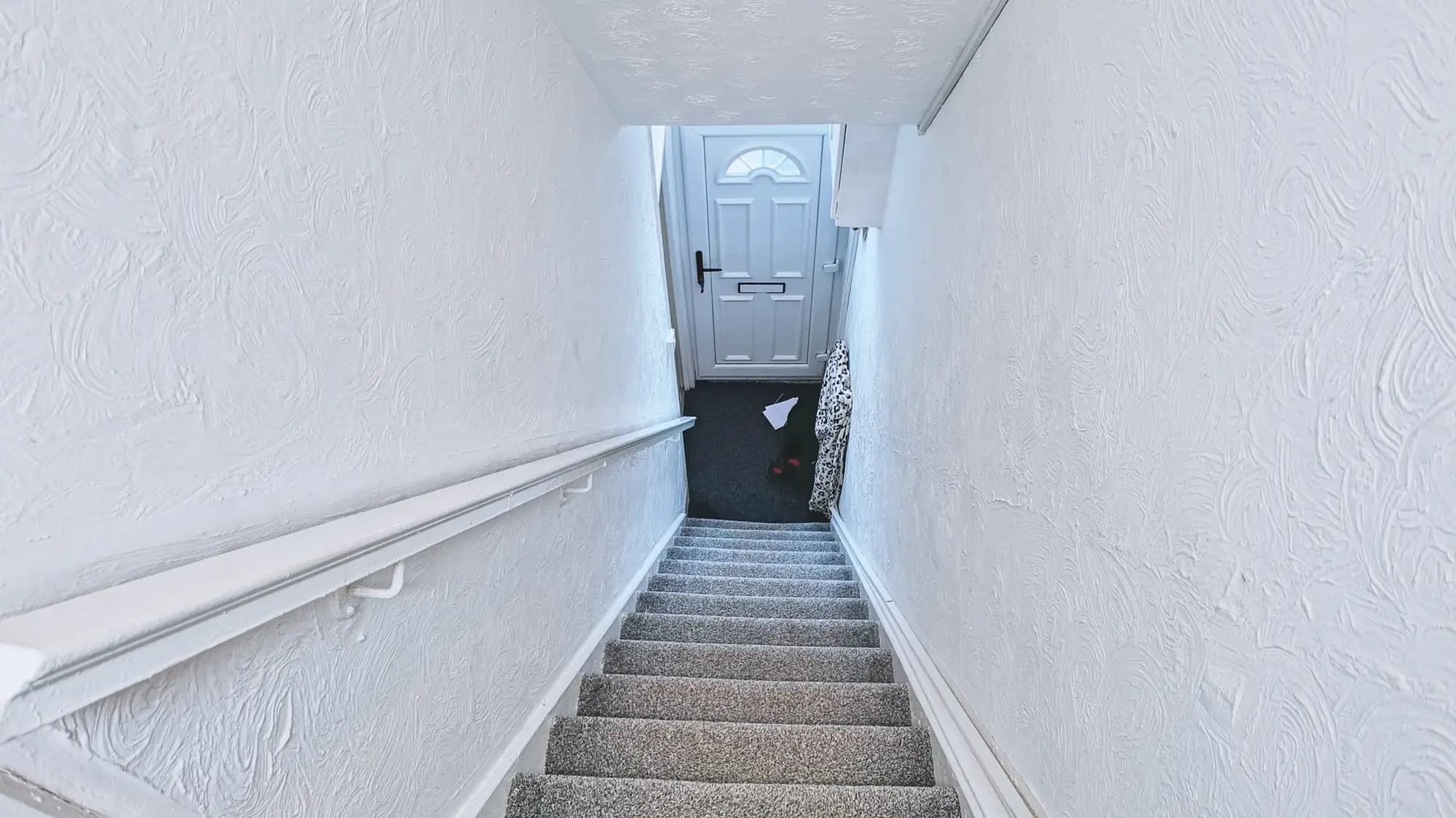 property photo 13 of 17