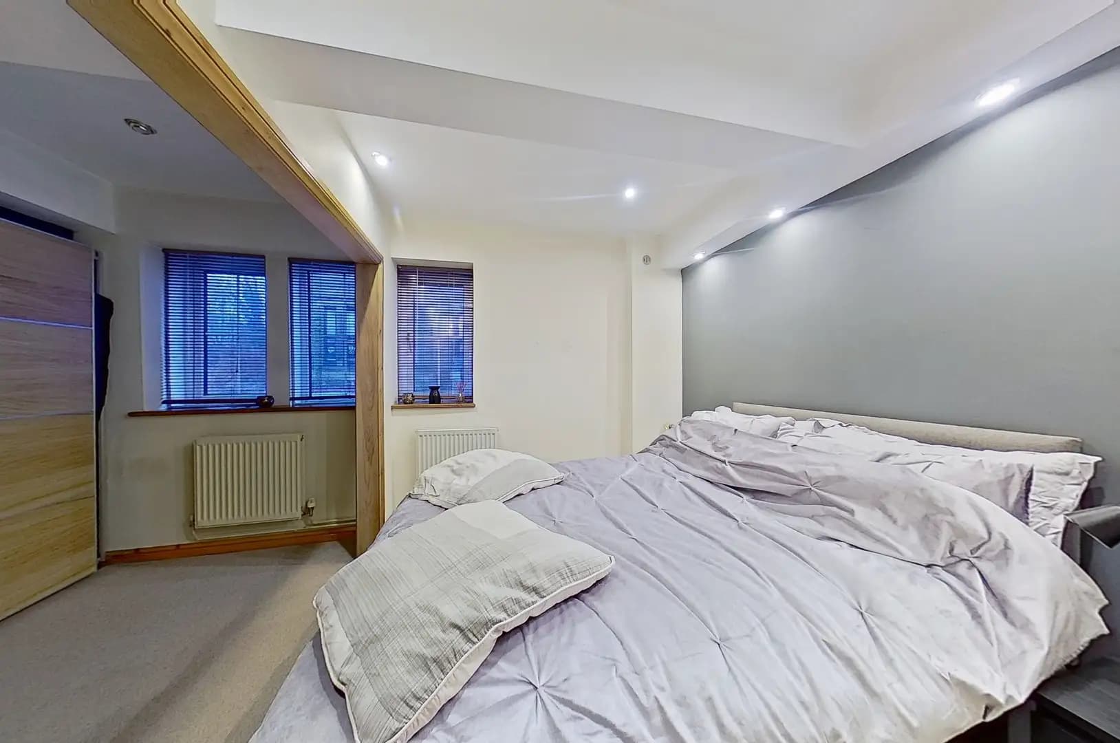 property photo 15 of 21