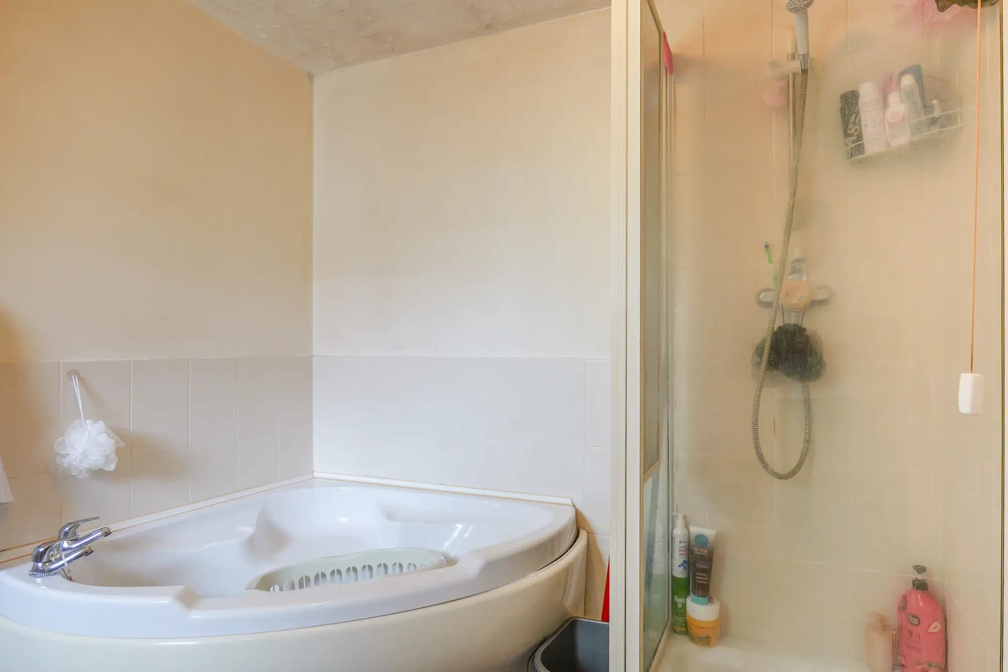 property photo 8 of 15