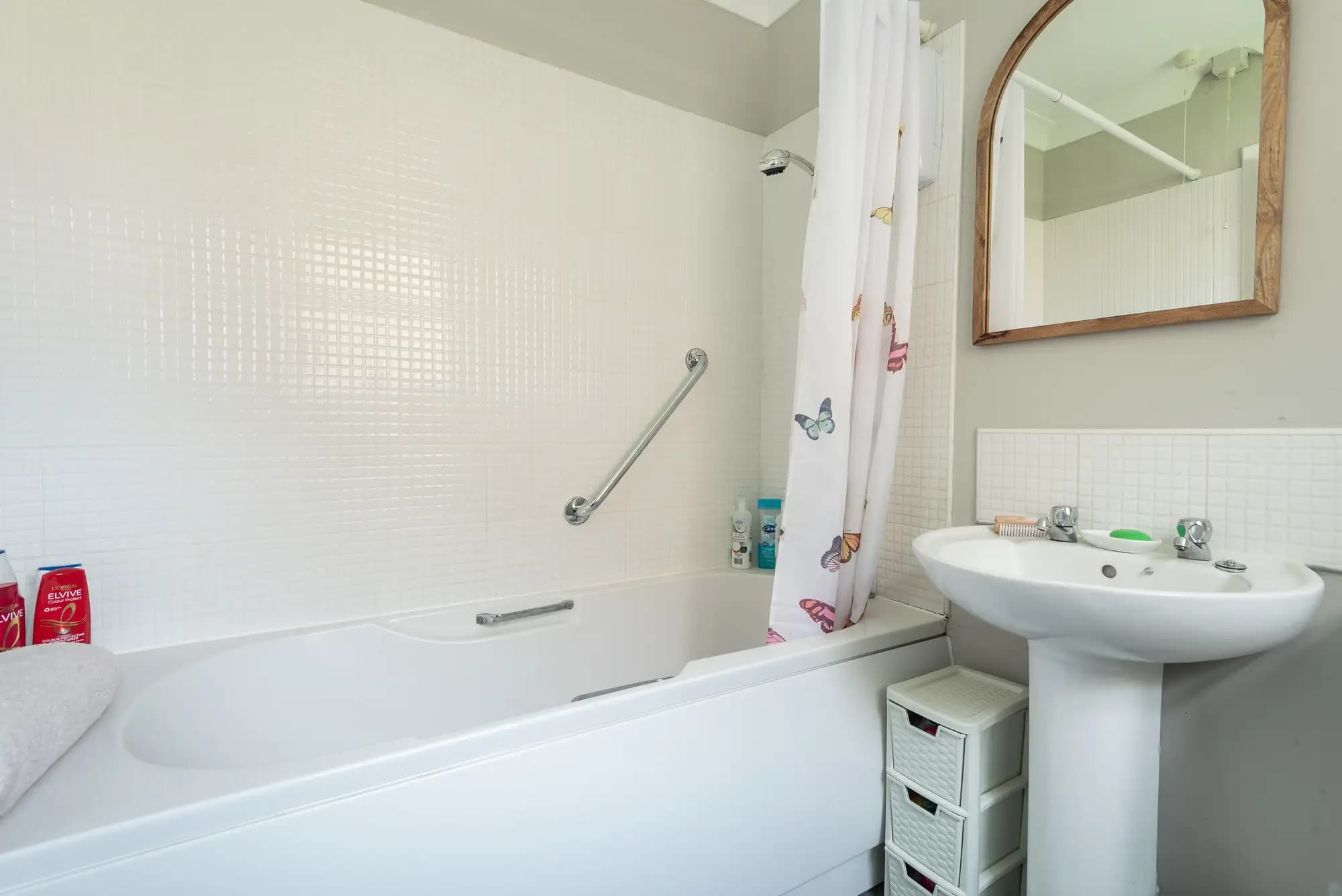 property photo 7 of 13